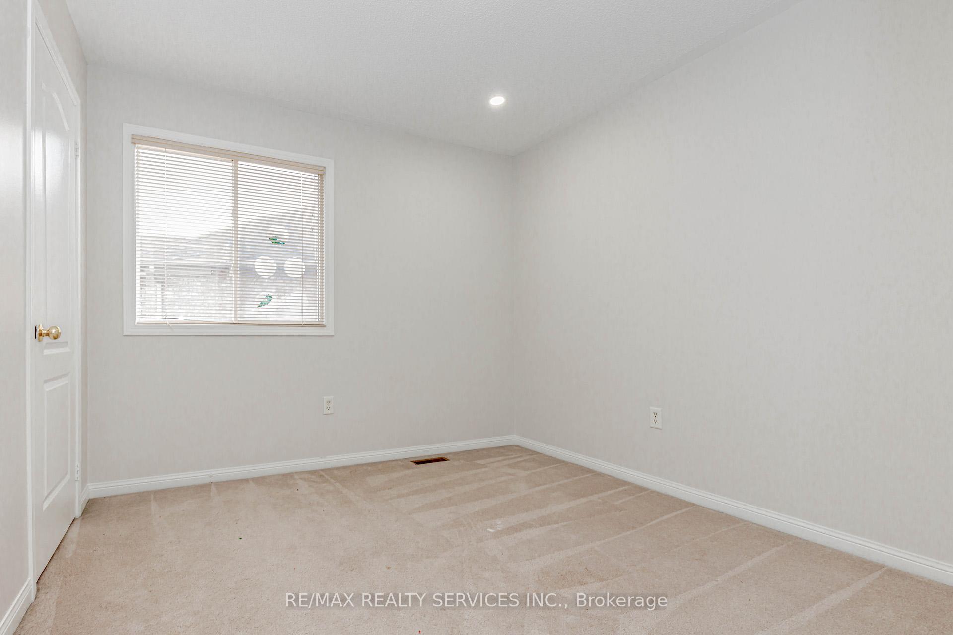 Photo 29 of Unit Upper, 106 Narrow Valley Crescent, Brampton, Sandringham-Wellington — HOMEH