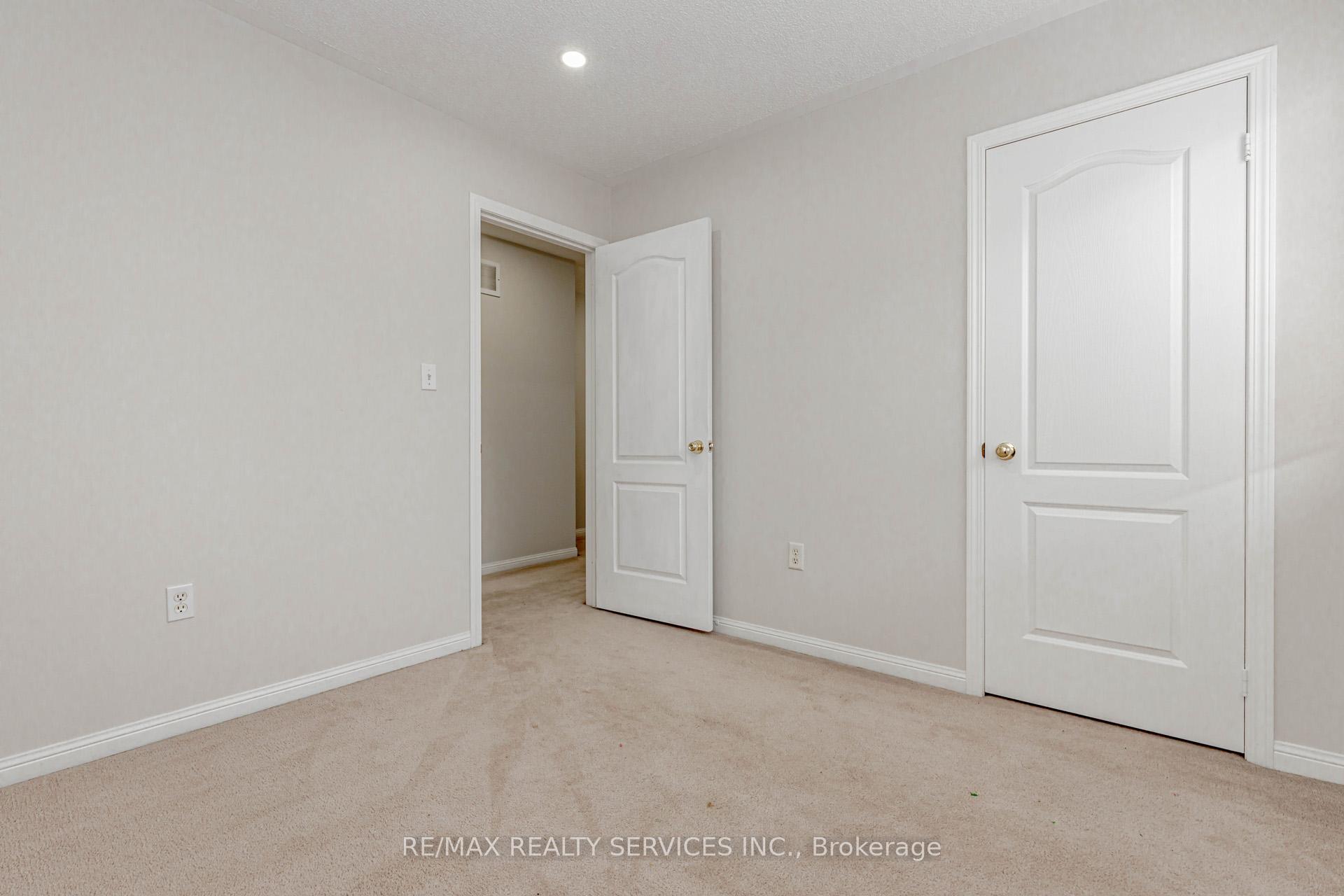 Photo 30 of Unit Upper, 106 Narrow Valley Crescent, Brampton, Sandringham-Wellington — HOMEH