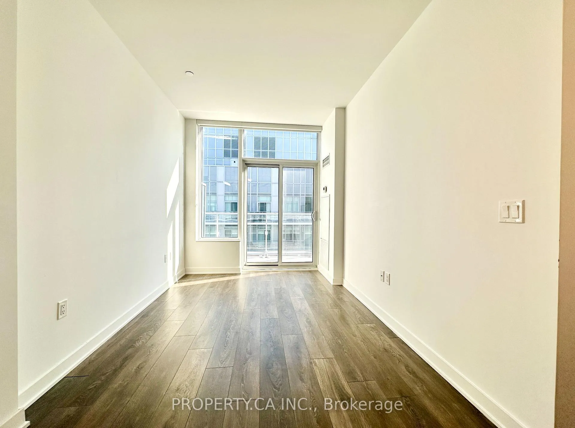 Photo 3 of Unit PH06, 99 Broadway Avenue, Toronto, Mount Pleasant West — HOMEH