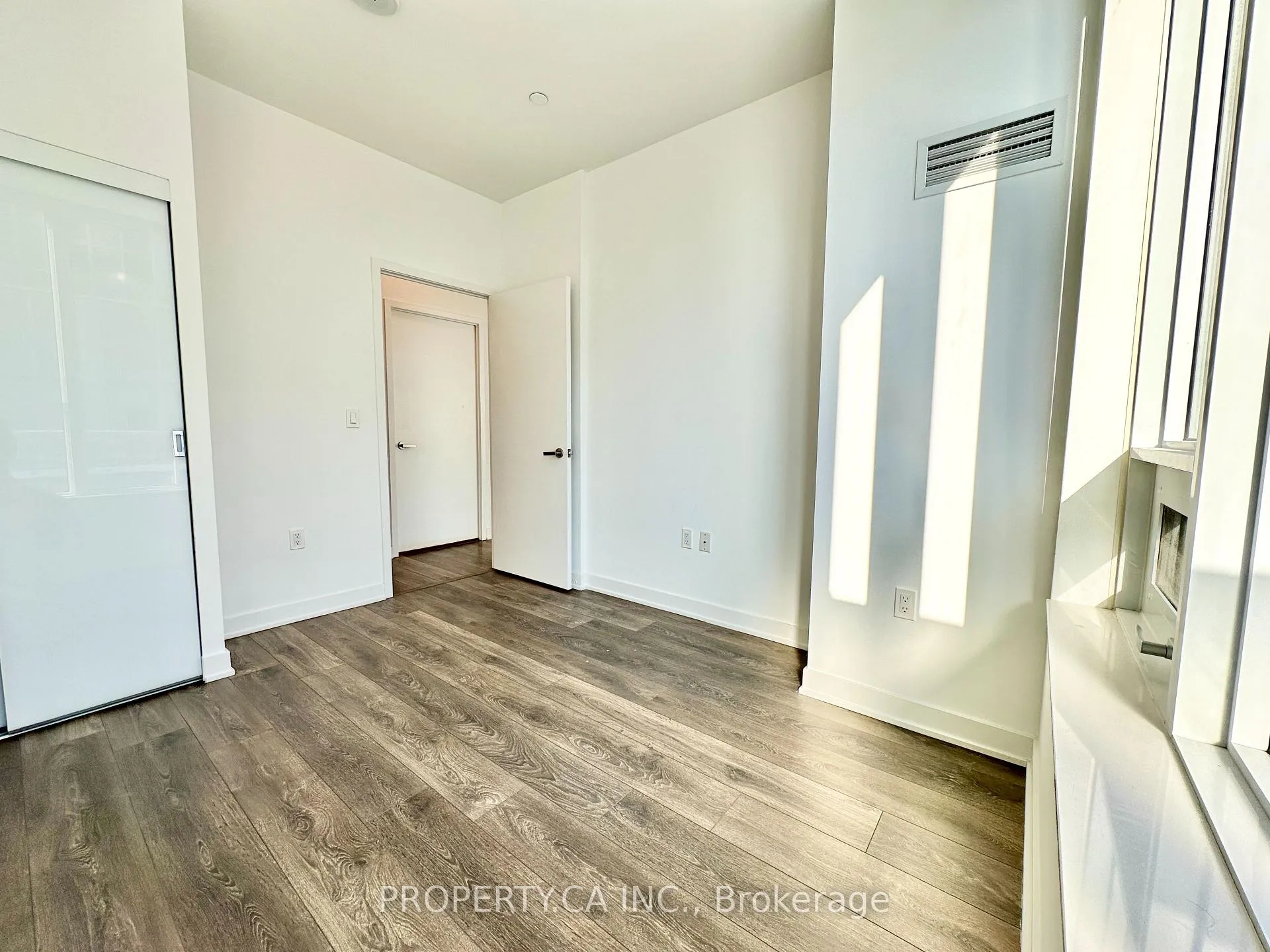 Photo 11 of Unit PH06, 99 Broadway Avenue, Toronto, Mount Pleasant West — HOMEH