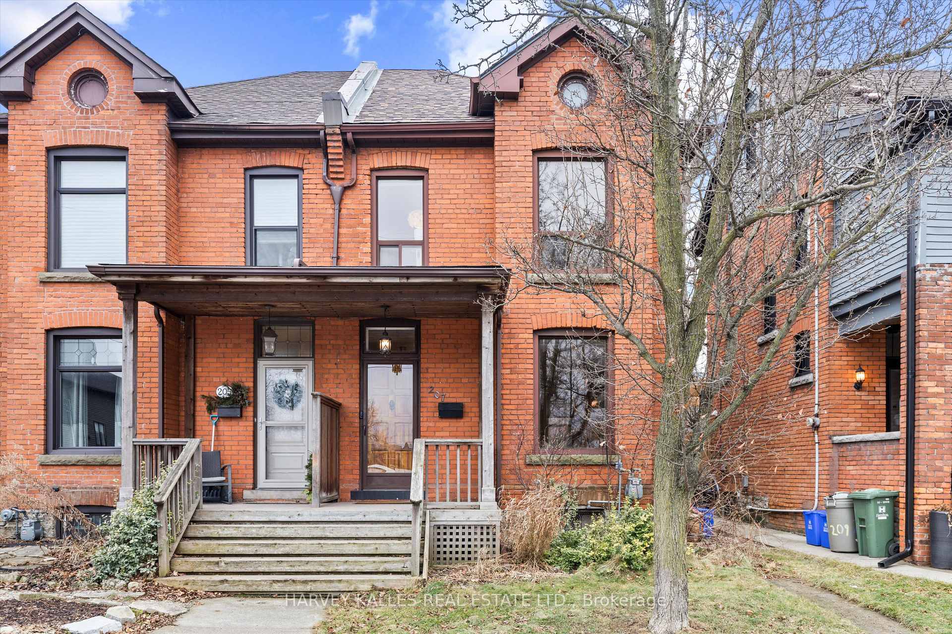 Photo 2 of 207 Stanley Avenue, Hamilton, Kirkendall — HOMEH