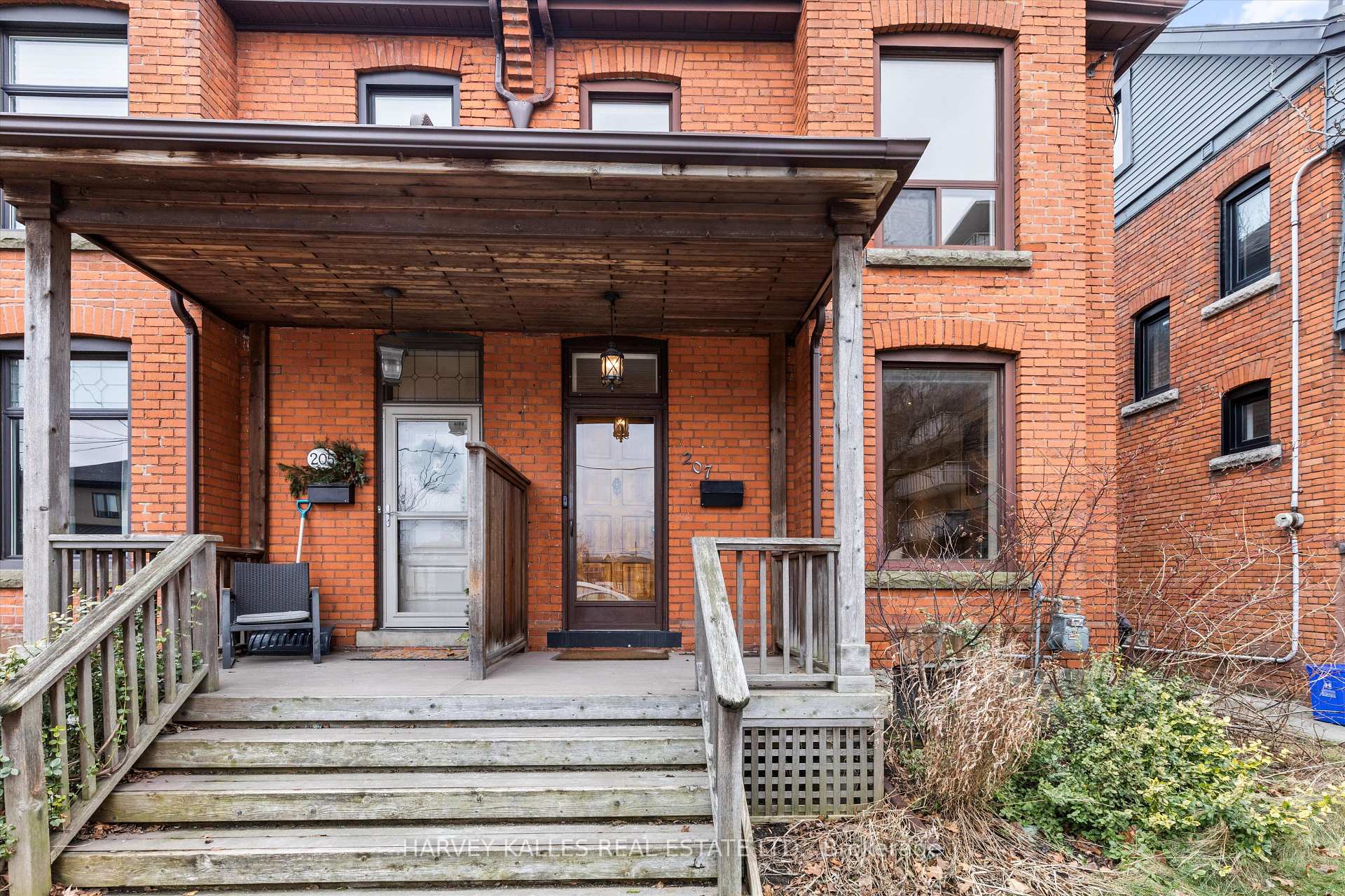 Photo 3 of 207 Stanley Avenue, Hamilton, Kirkendall — HOMEH