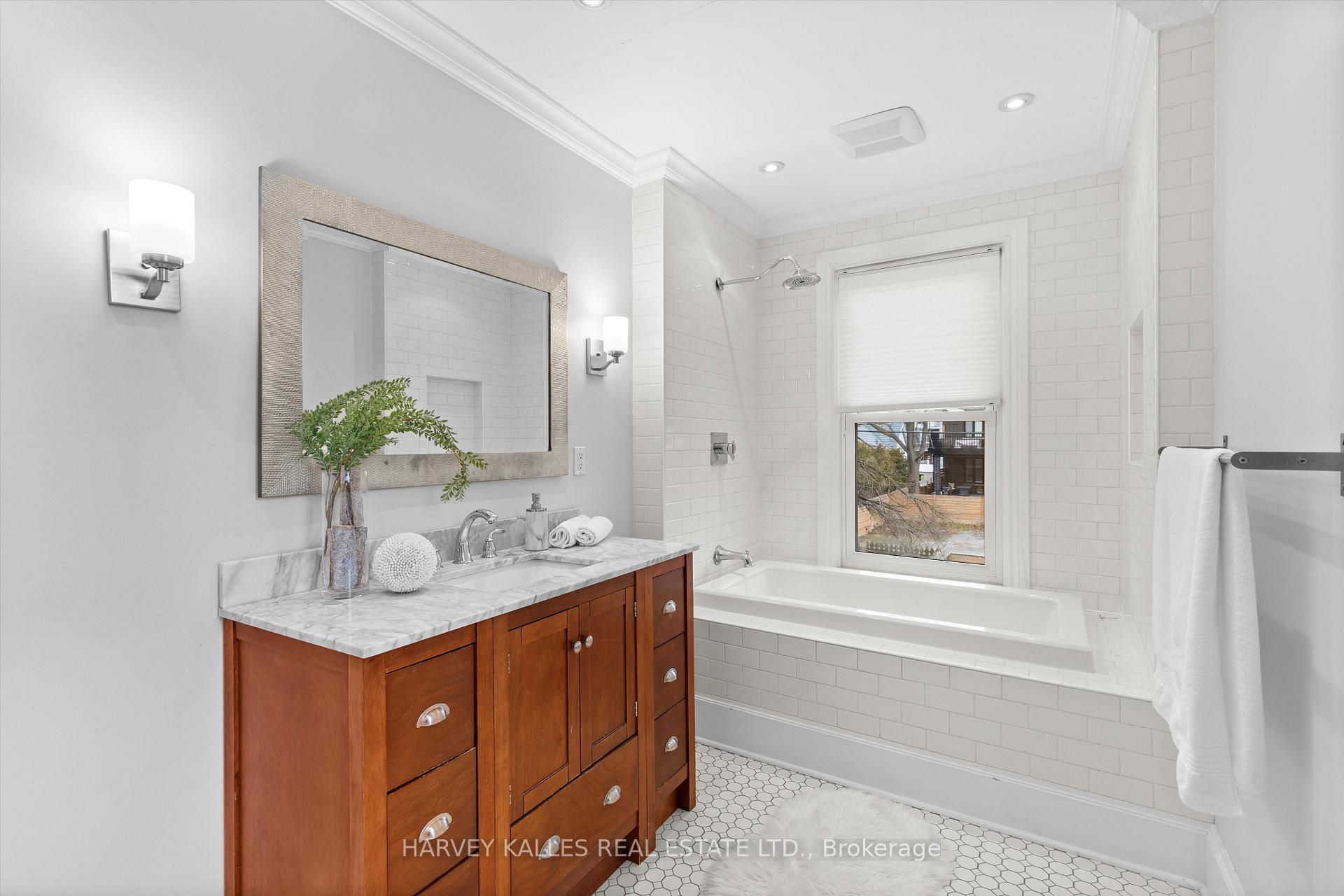 Photo 17 of 207 Stanley Avenue, Hamilton, Kirkendall — HOMEH