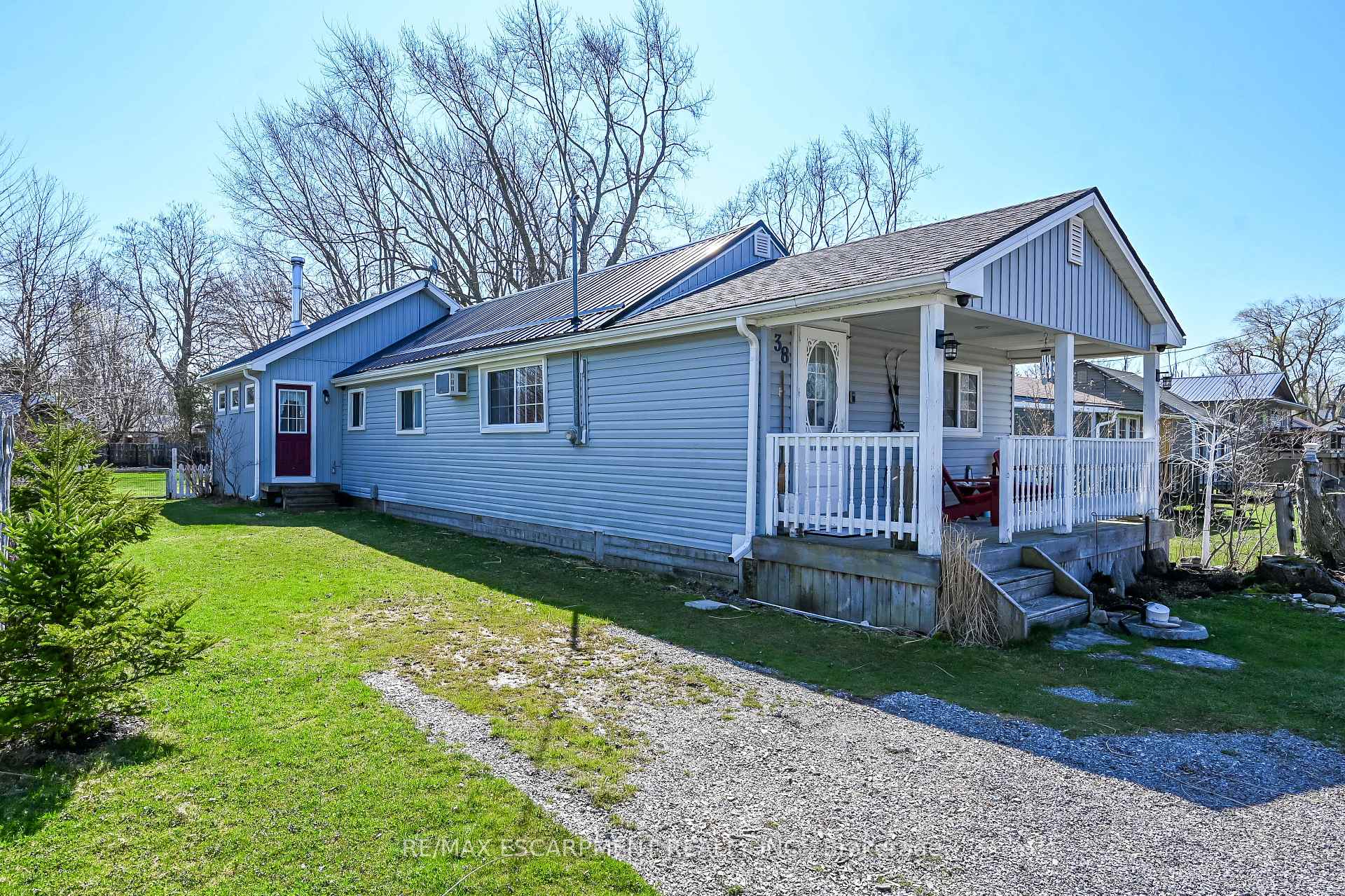 Photo 2 of 38 Siddall Road, Haldimand, Dunnville — HOMEH