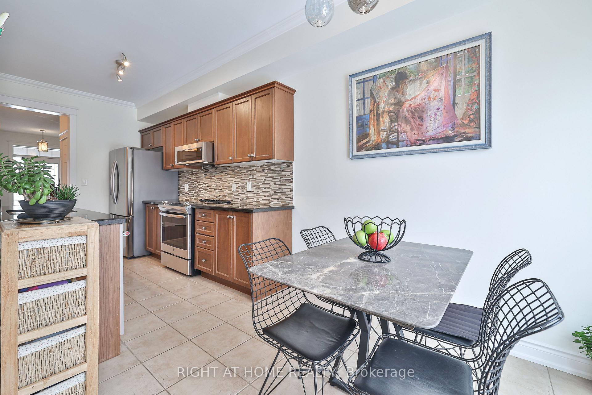 Photo 10 of Unit 35, 4241 Sarazen Drive, Burlington, Rose — HOMEH