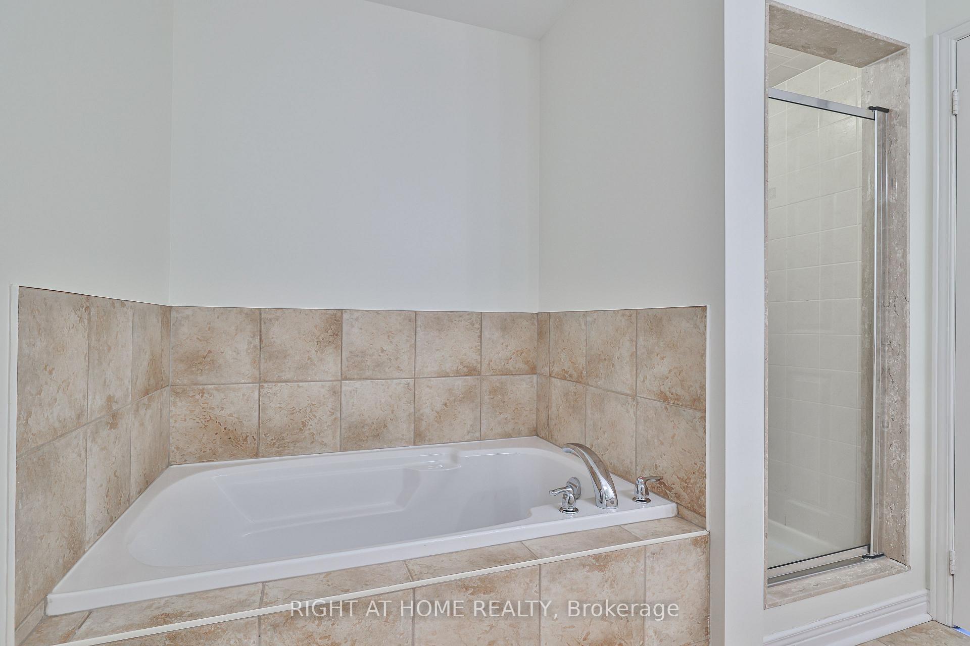 Photo 22 of Unit 35, 4241 Sarazen Drive, Burlington, Rose — HOMEH