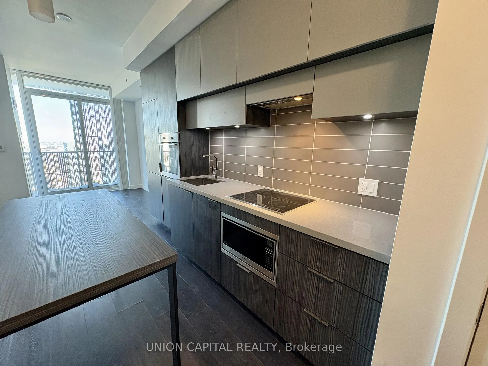 Photo 6 of Unit 3109, 8 Eglinton Avenue E, Toronto, Mount Pleasant West — HOMEH