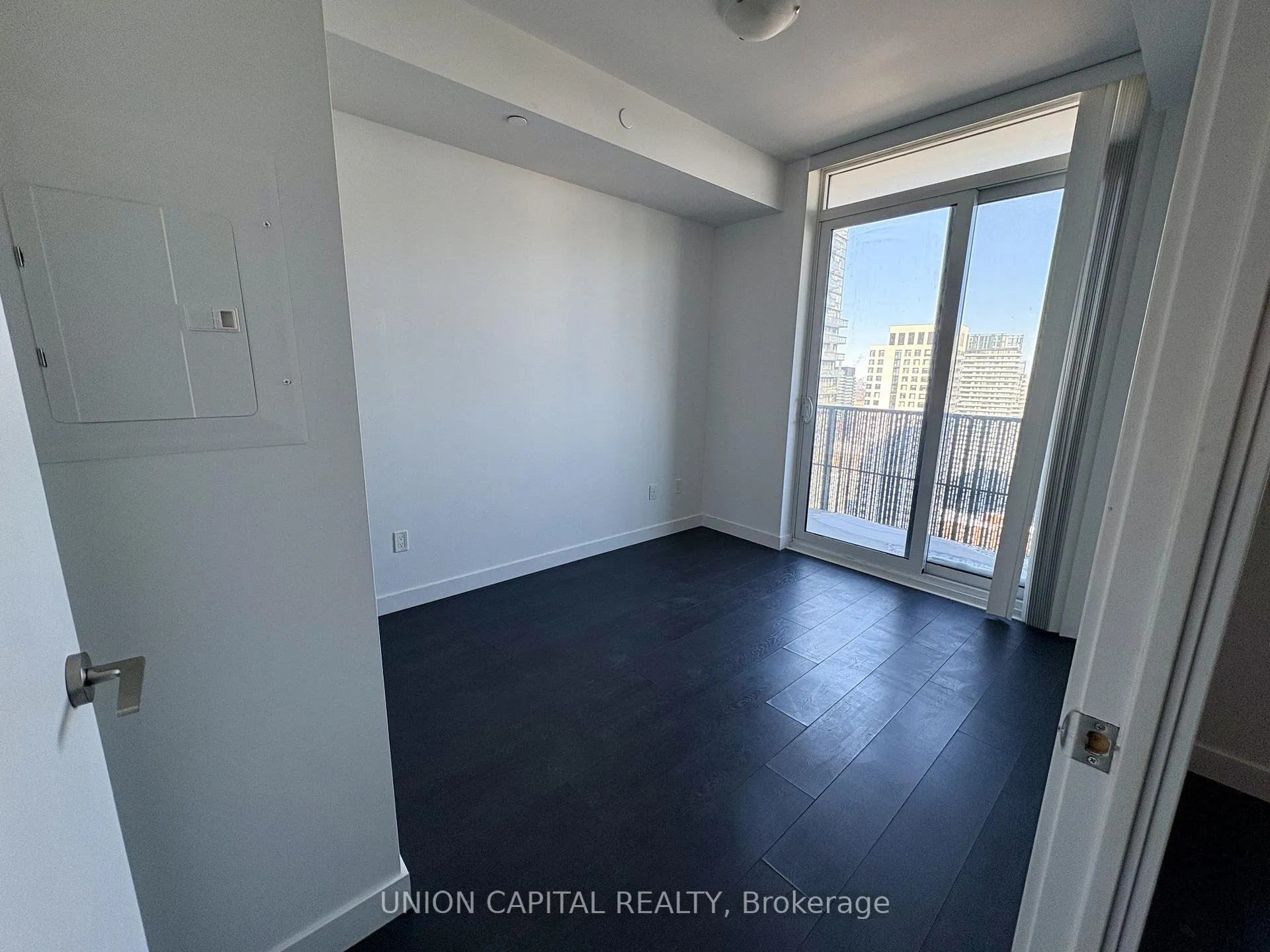 Photo 7 of Unit 3109, 8 Eglinton Avenue E, Toronto, Mount Pleasant West — HOMEH