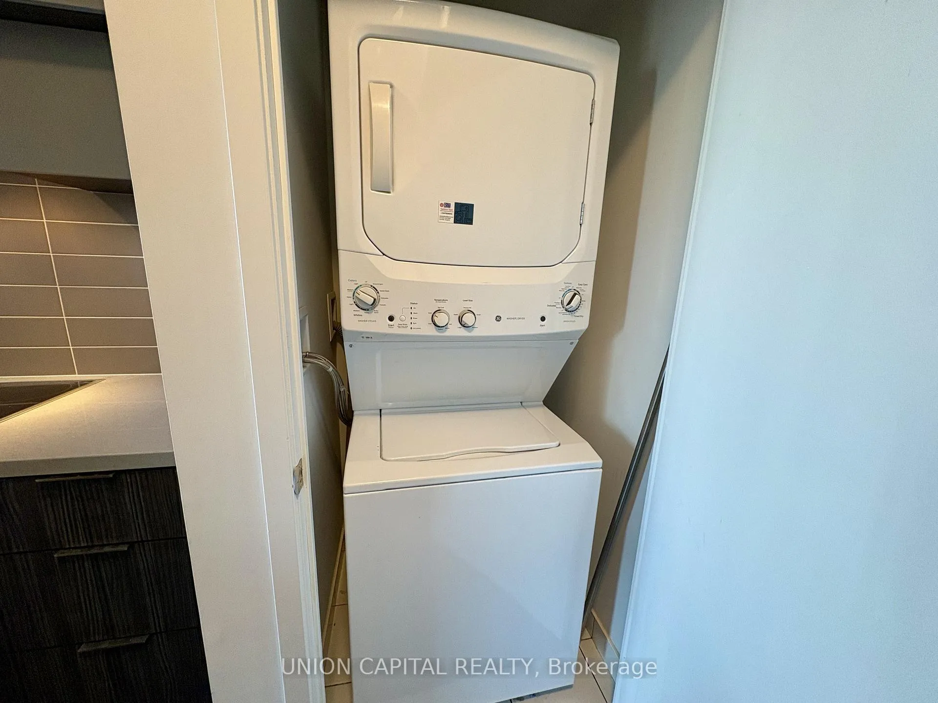 Photo 10 of Unit 3109, 8 Eglinton Avenue E, Toronto, Mount Pleasant West — HOMEH