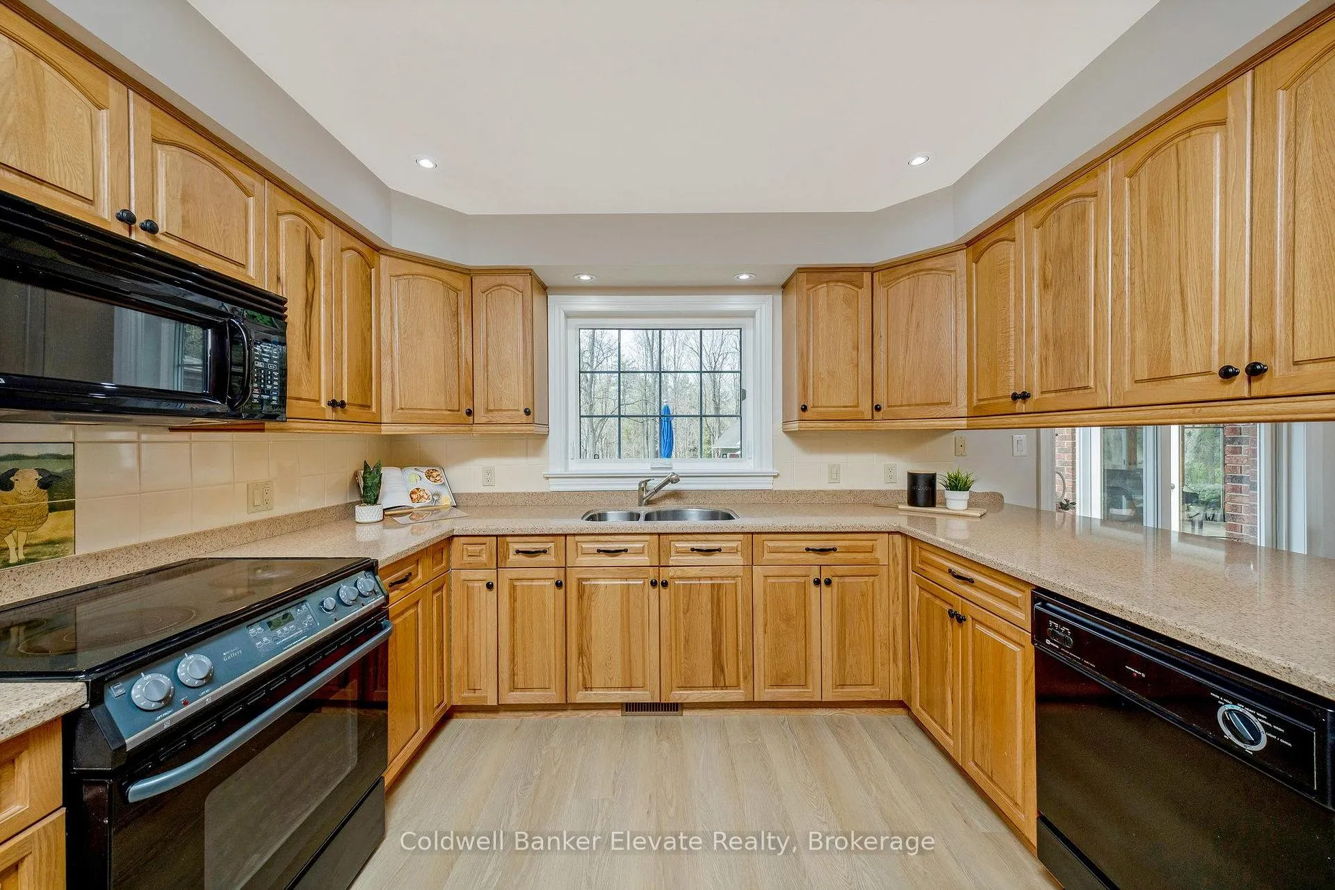 Photo 12 of 12282 Eighth Line, Halton Hills, Rural Halton Hills — HOMEH