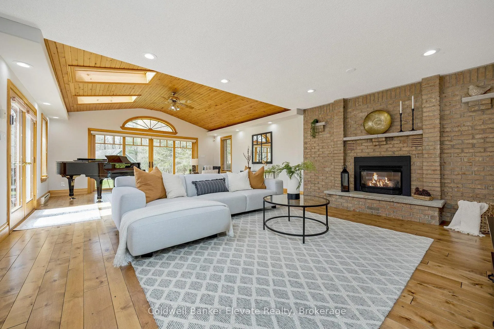 Photo 16 of 12282 Eighth Line, Halton Hills, Rural Halton Hills — HOMEH