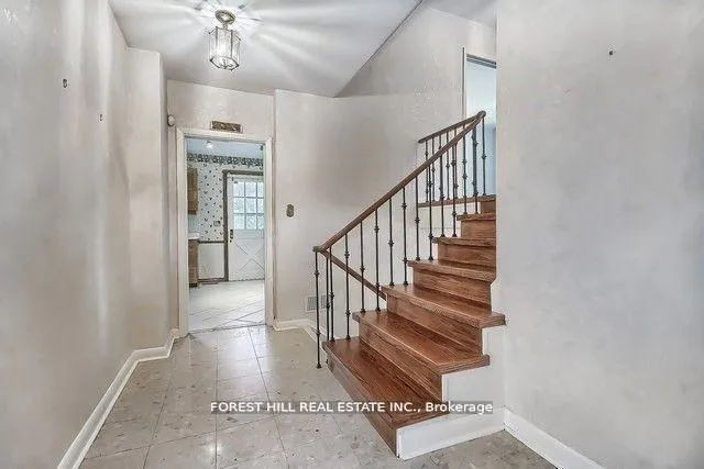 Photo 10 of 73 Riverside Boulevard, Vaughan, Uplands — HOMEH