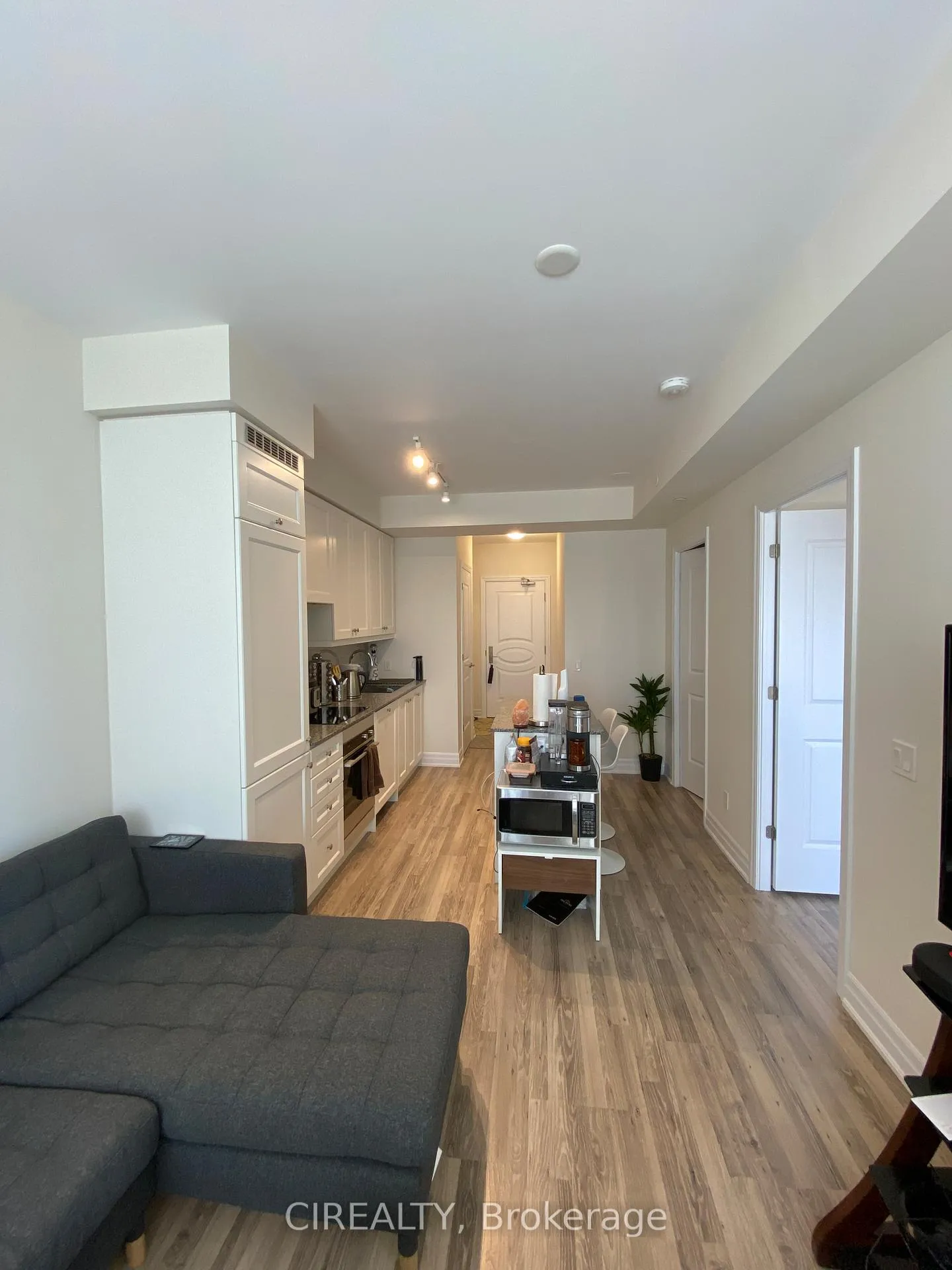 Photo 4 of Unit 707, 9085 Jane Street, Vaughan, Concord — HOMEH