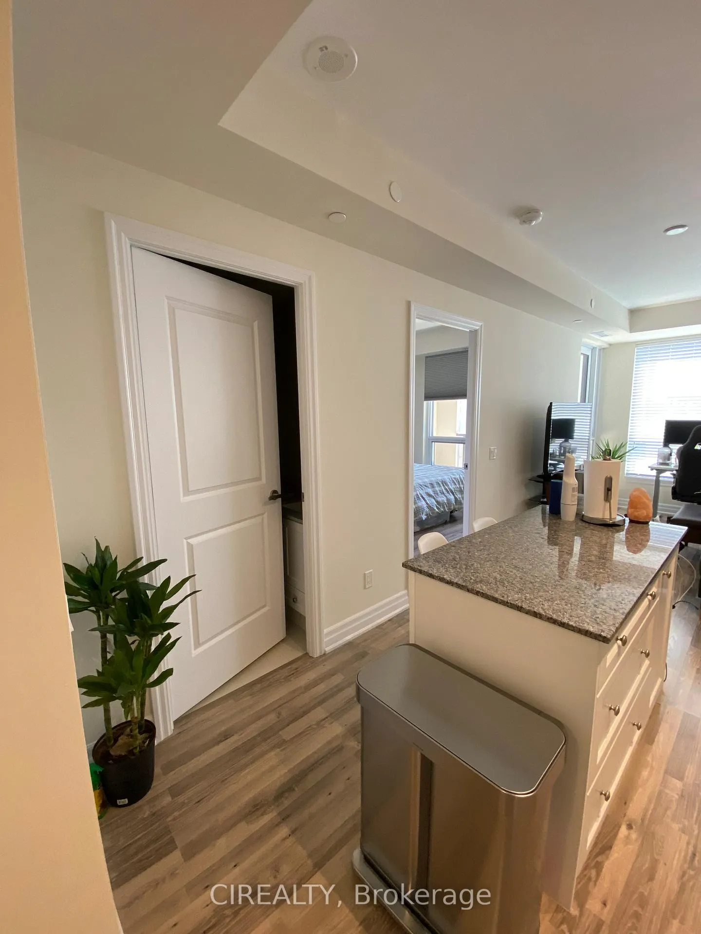Photo 6 of Unit 707, 9085 Jane Street, Vaughan, Concord — HOMEH