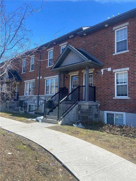 Front of Unit 9, 246 Penetanguishene Road