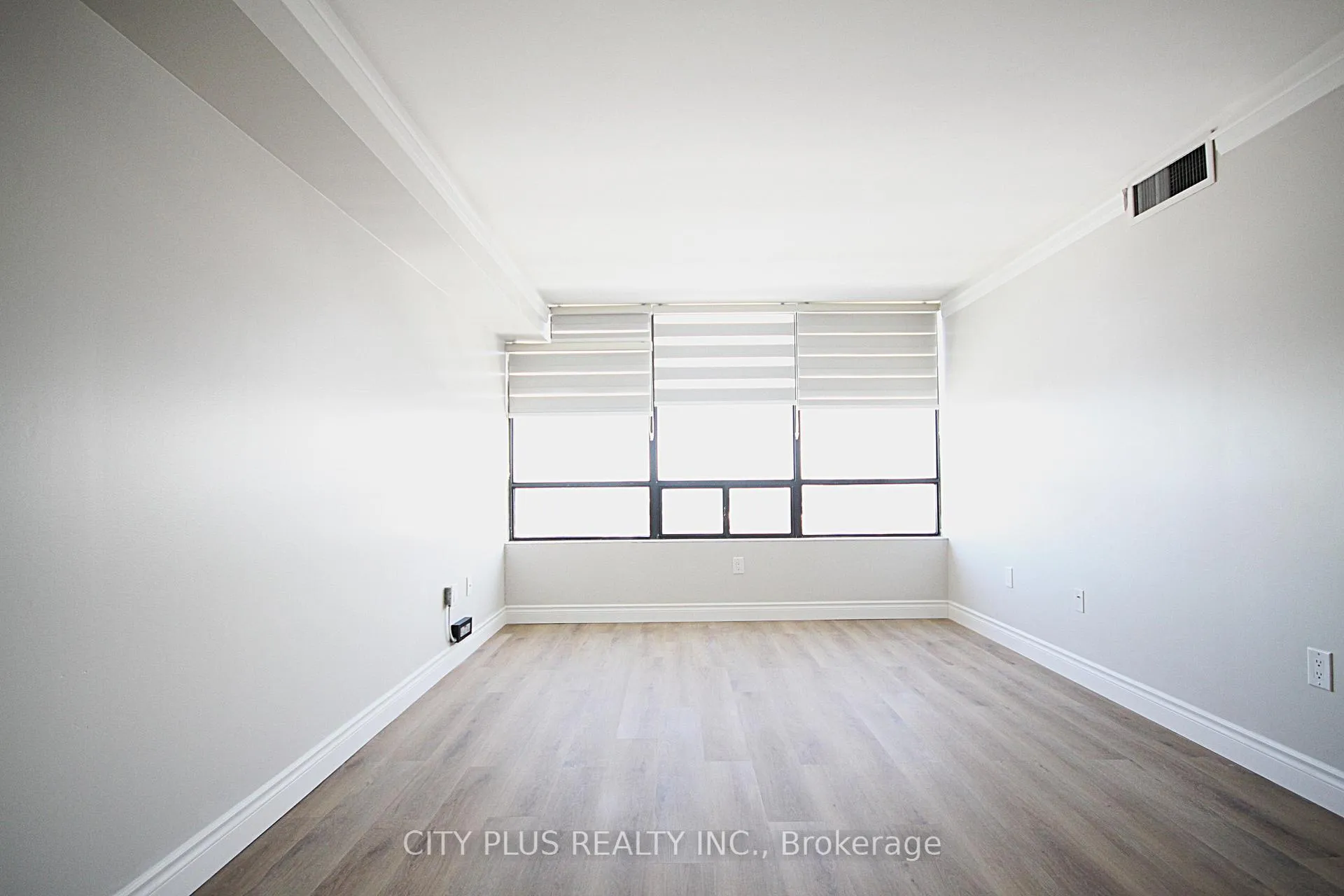 Photo 14 of Unit 1607, 7460 Bathurst Street, Vaughan, Brownridge — HOMEH