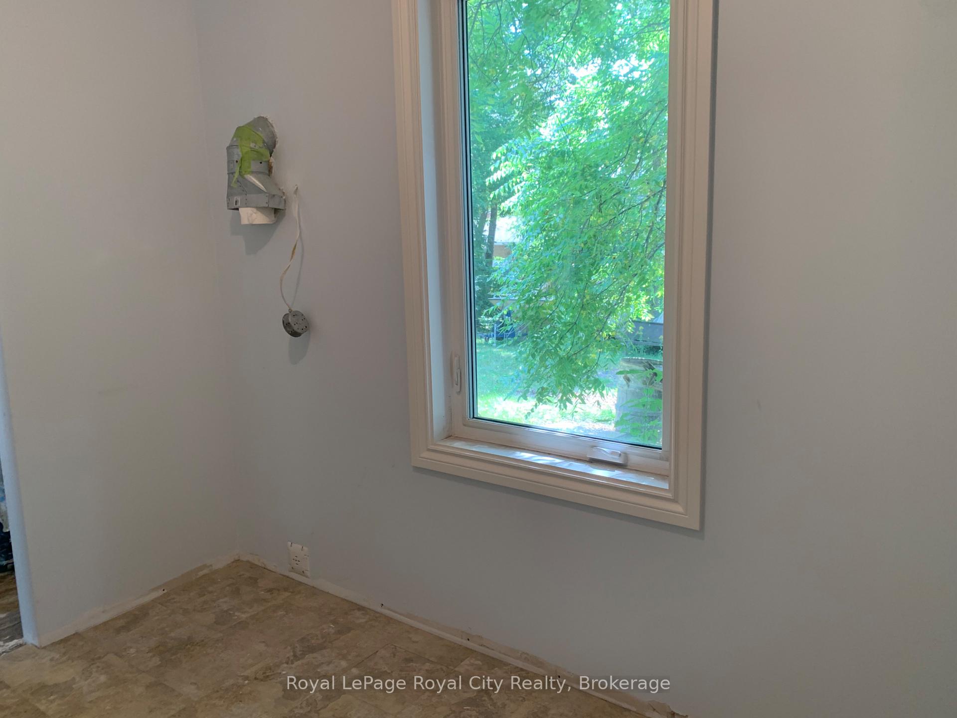 Photo 4 of 180 Waterloo Avenue, Guelph, Downtown — HOMEH