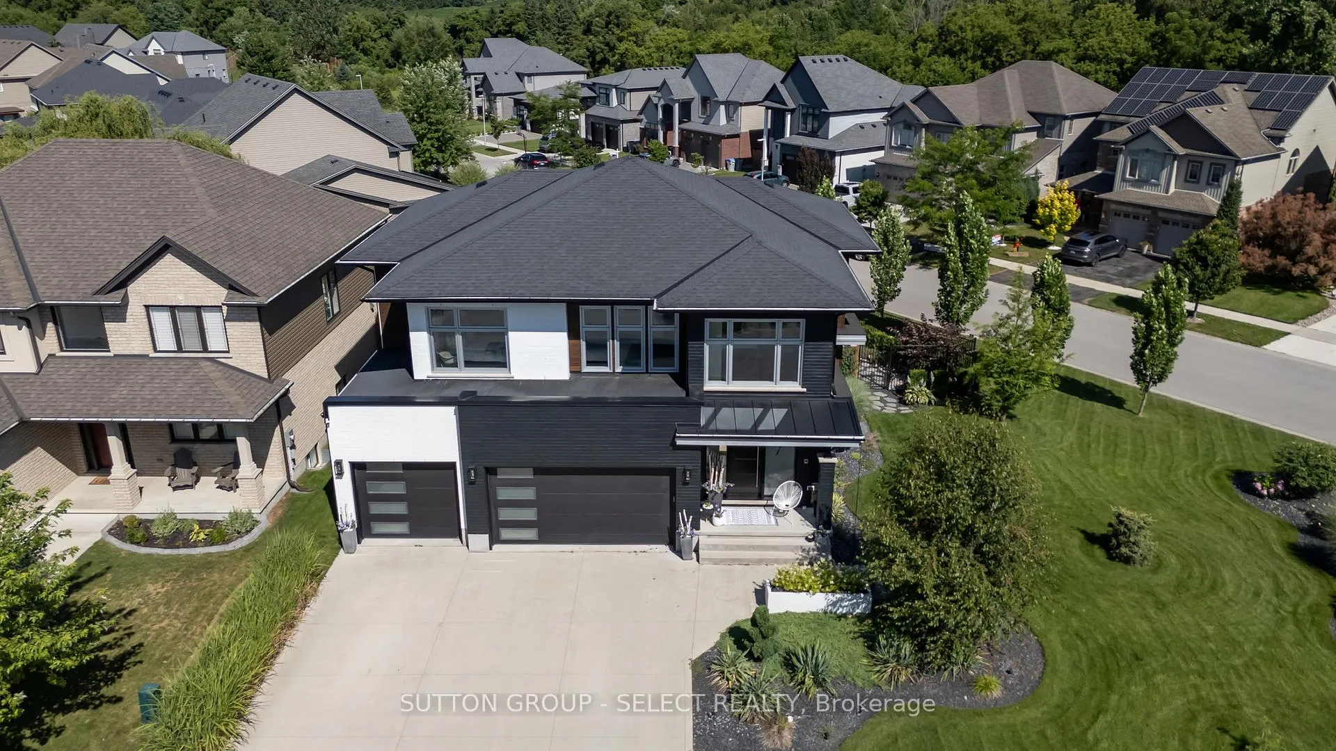 Photo 4 of 7 Valleyview Crescent, Middlesex Centre, Komoka — HOMEH