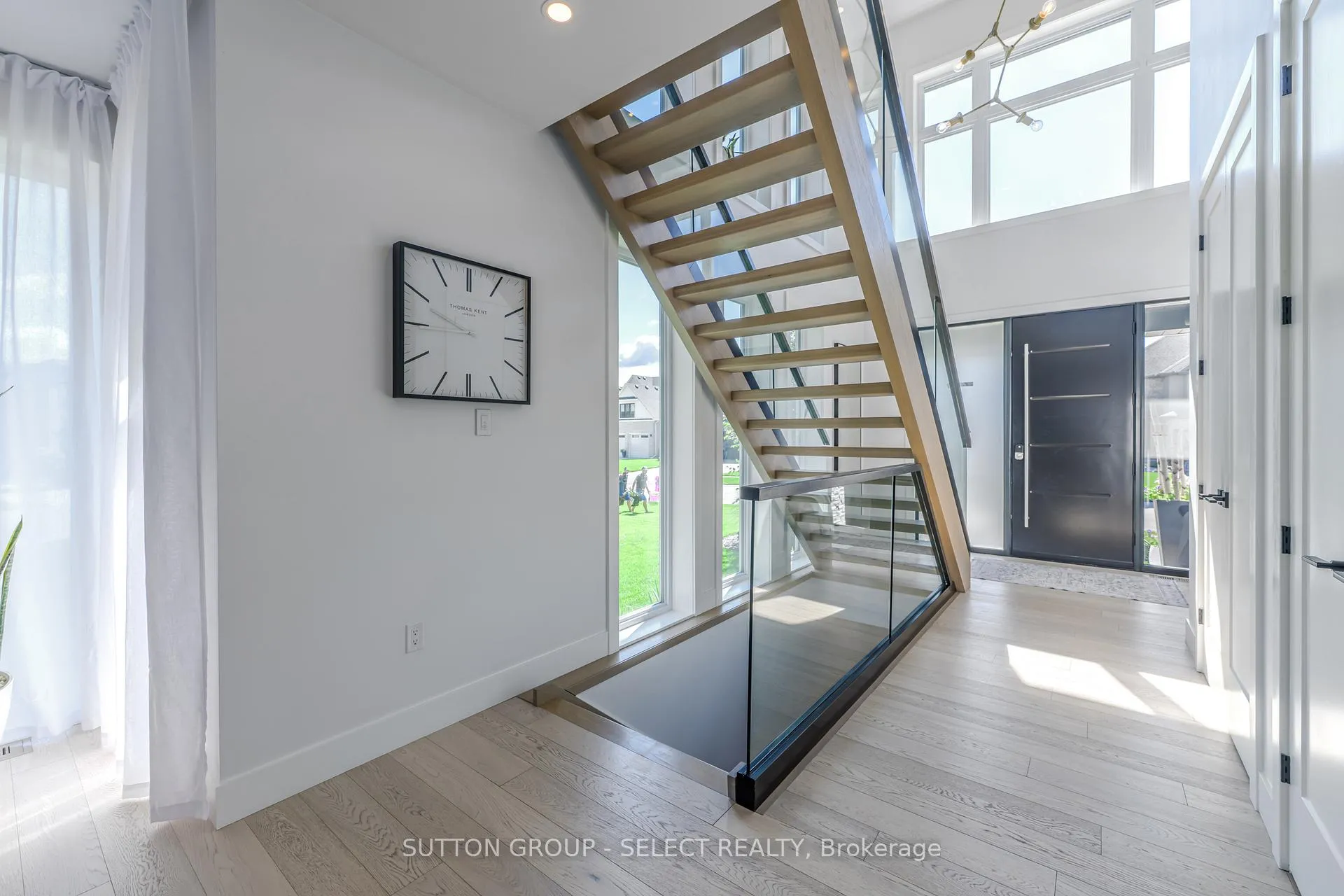 Photo 6 of 7 Valleyview Crescent, Middlesex Centre, Komoka — HOMEH