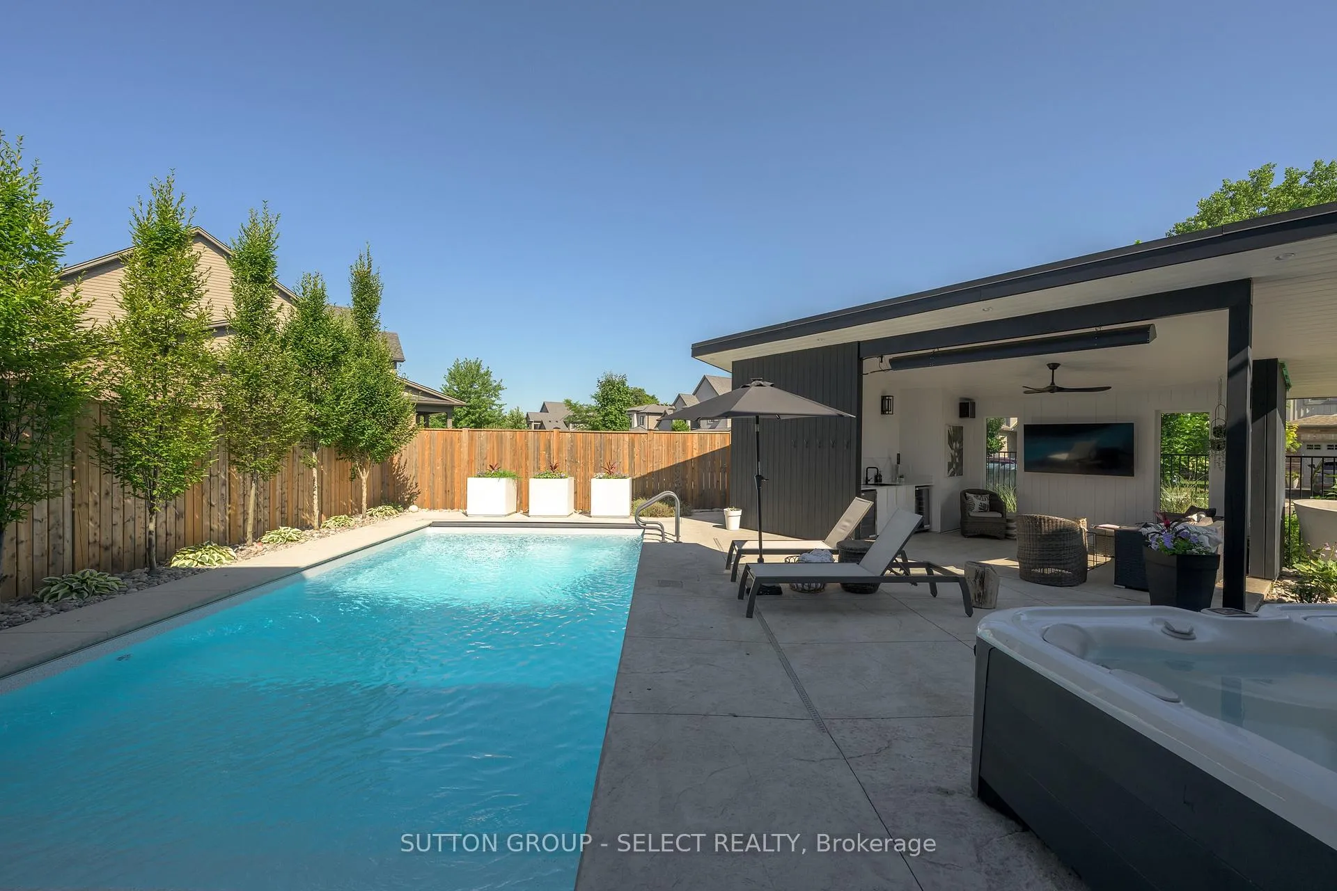 Photo 43 of 7 Valleyview Crescent, Middlesex Centre, Komoka — HOMEH
