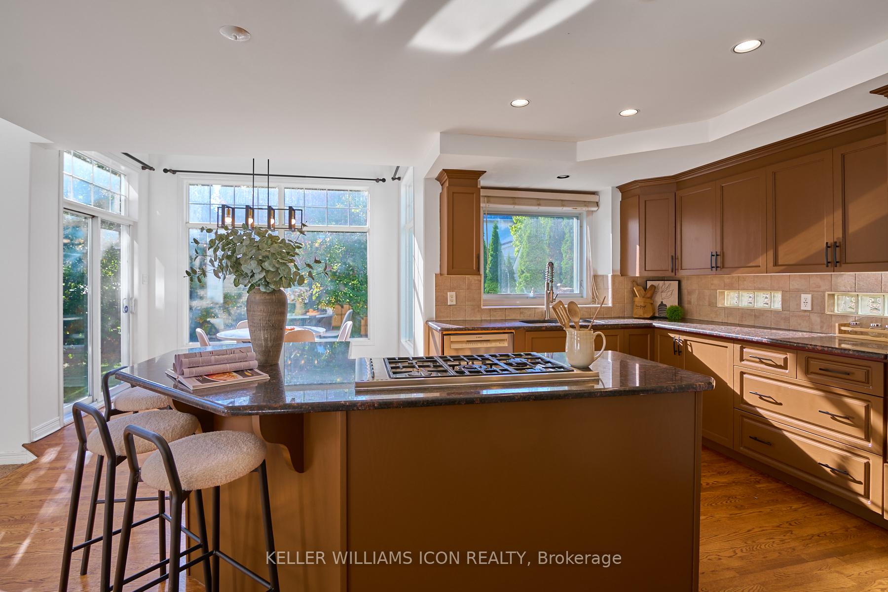 Photo 10 of 10 Pondhollow Way, Ottawa, Barrhaven - Stonebridge — HOMEH
