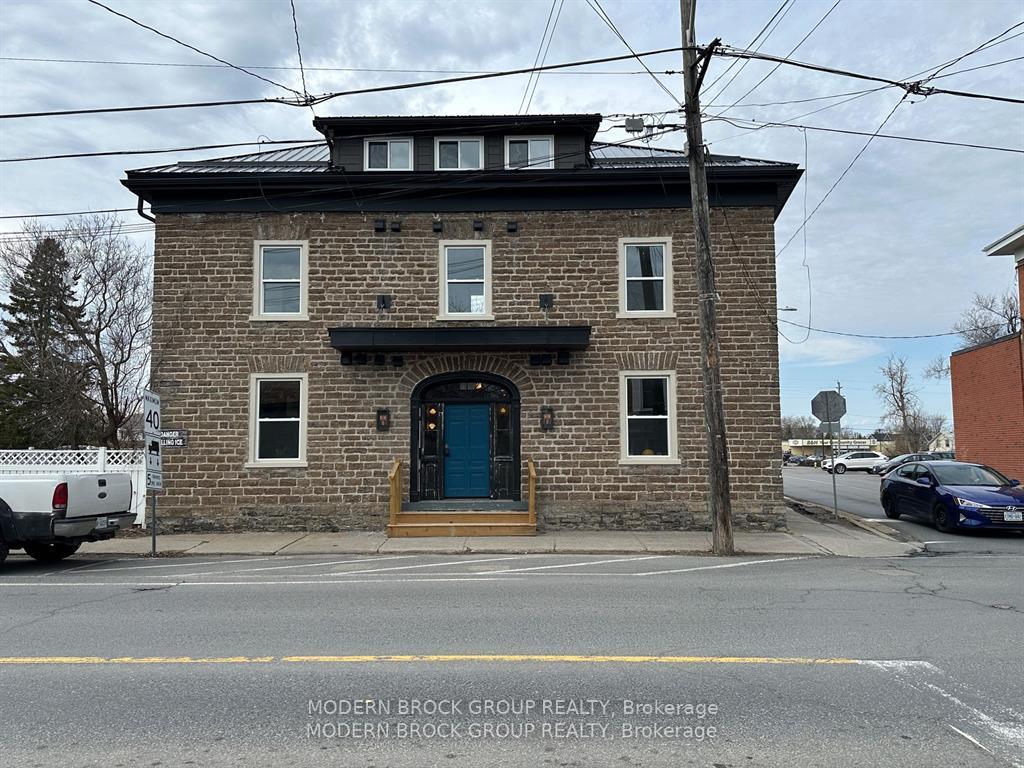 Photo of Unit 102, 5 Clothier Street W