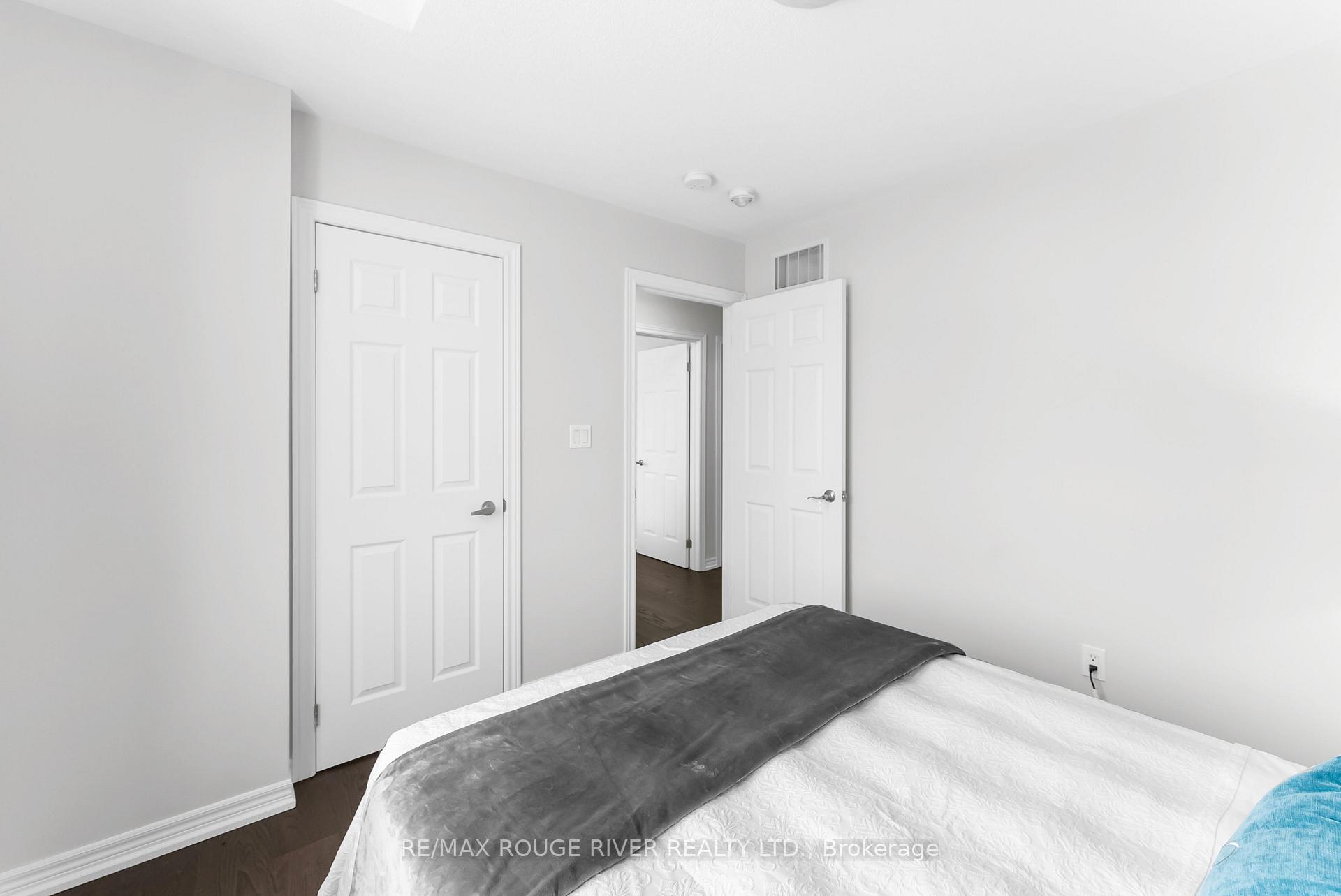 Photo 23 of 1137 Enchanted Crescent, Pickering, Rural Pickering — HOMEH