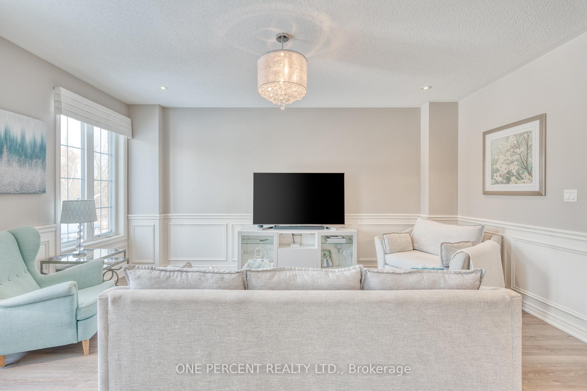Photo 9 of 311 Humphrey Street, Hamilton, Waterdown — HOMEH