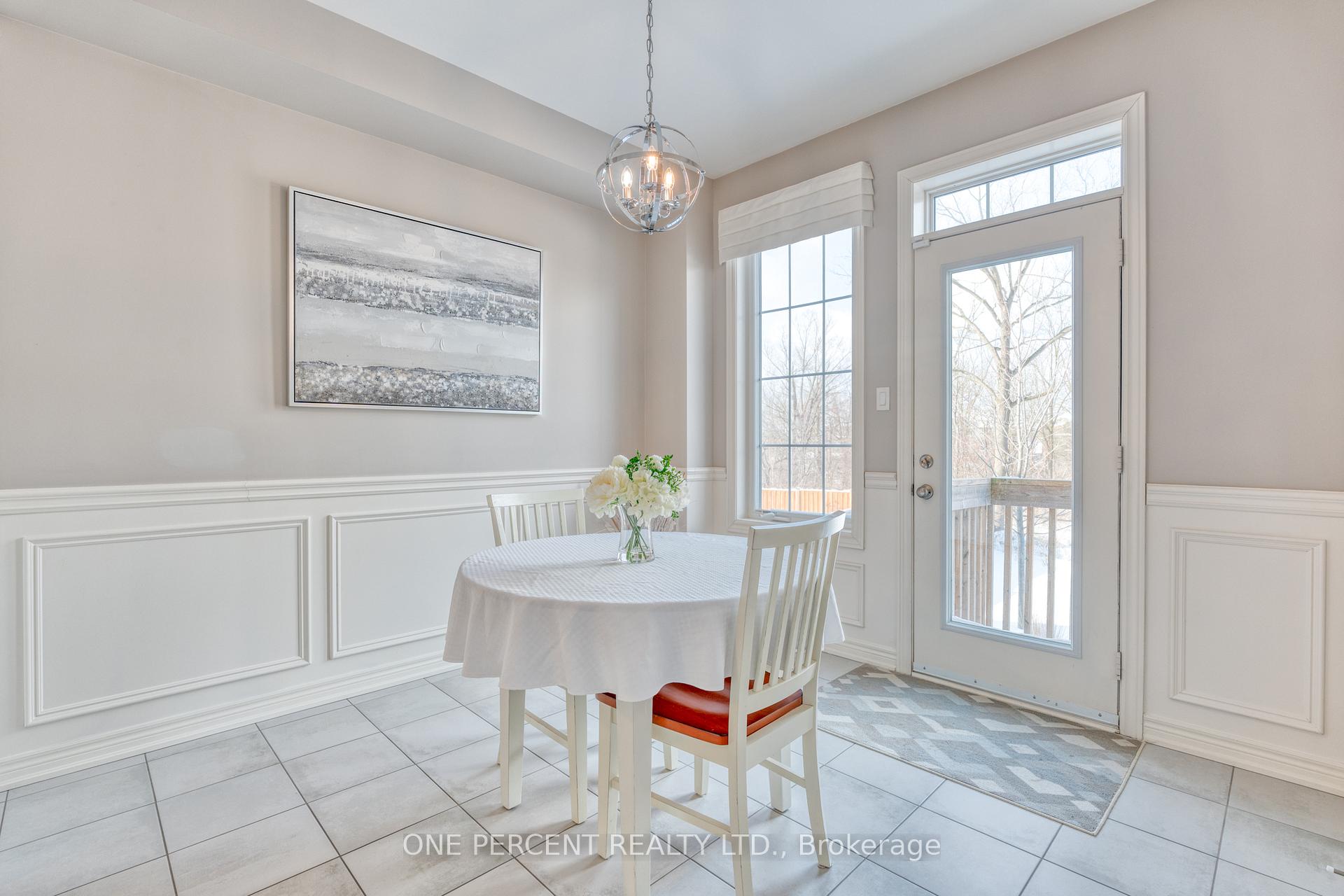 Photo 11 of 311 Humphrey Street, Hamilton, Waterdown — HOMEH