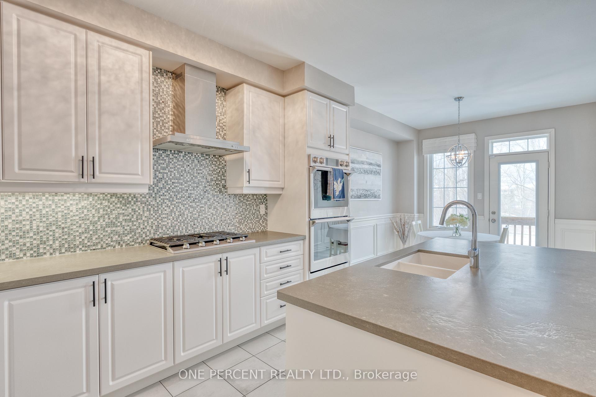 Photo 17 of 311 Humphrey Street, Hamilton, Waterdown — HOMEH