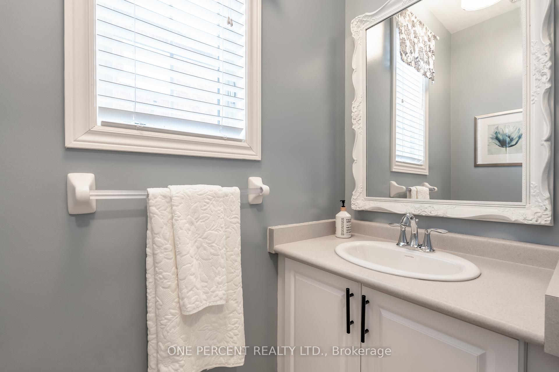 Photo 18 of 311 Humphrey Street, Hamilton, Waterdown — HOMEH