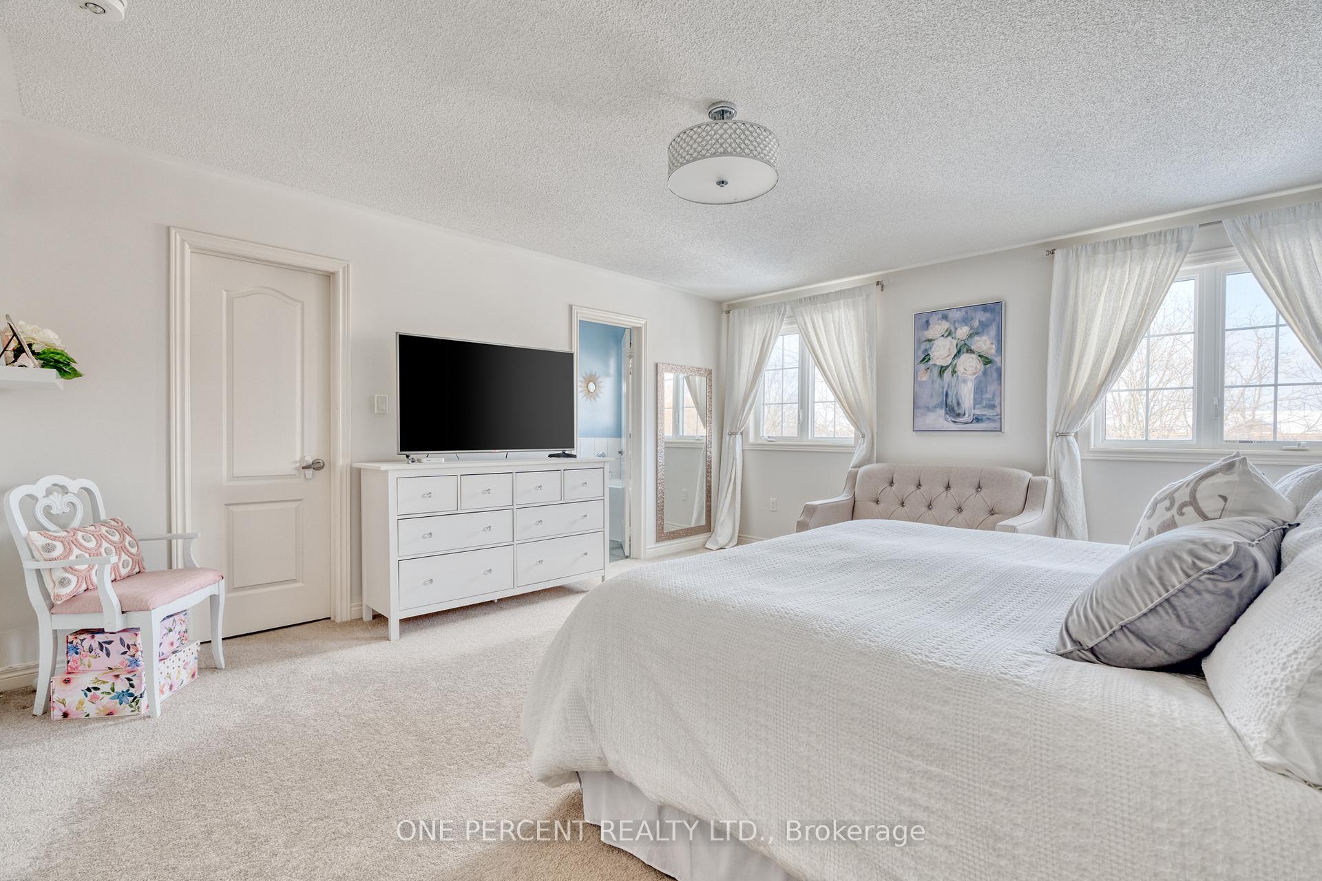 Photo 20 of 311 Humphrey Street, Hamilton, Waterdown — HOMEH