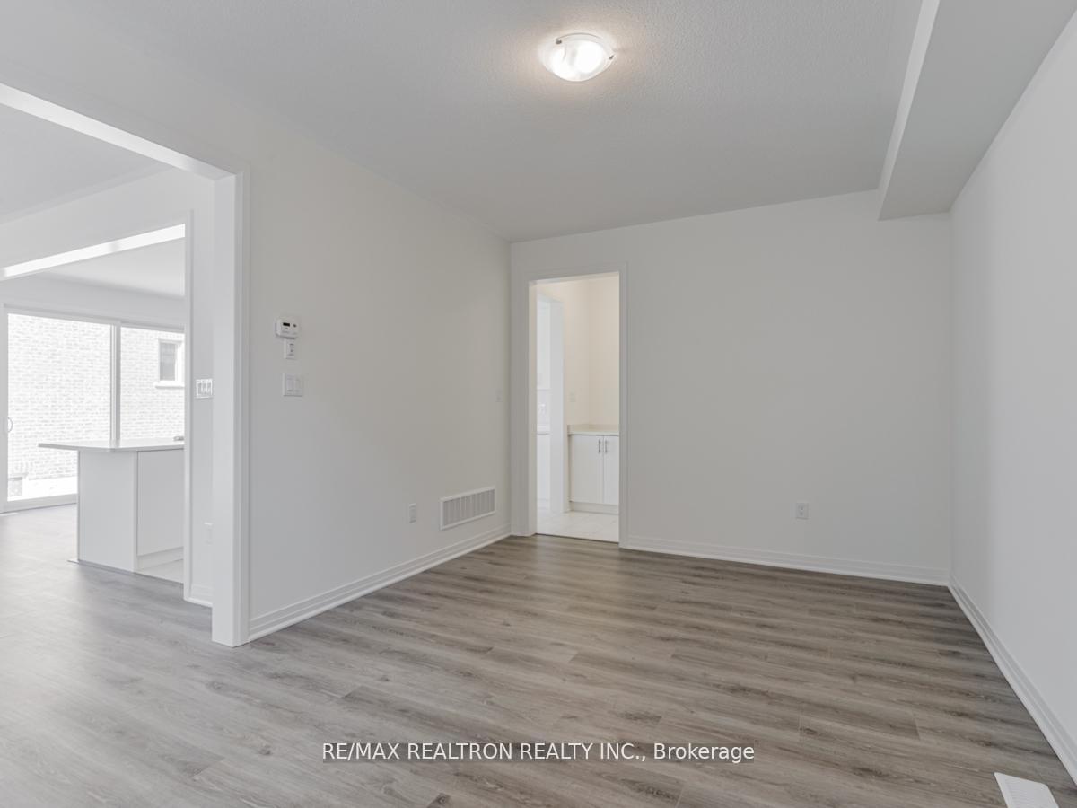 Photo 7 of 17 Shepherd Drive, Barrie, Rural Barrie Southeast — HOMEH