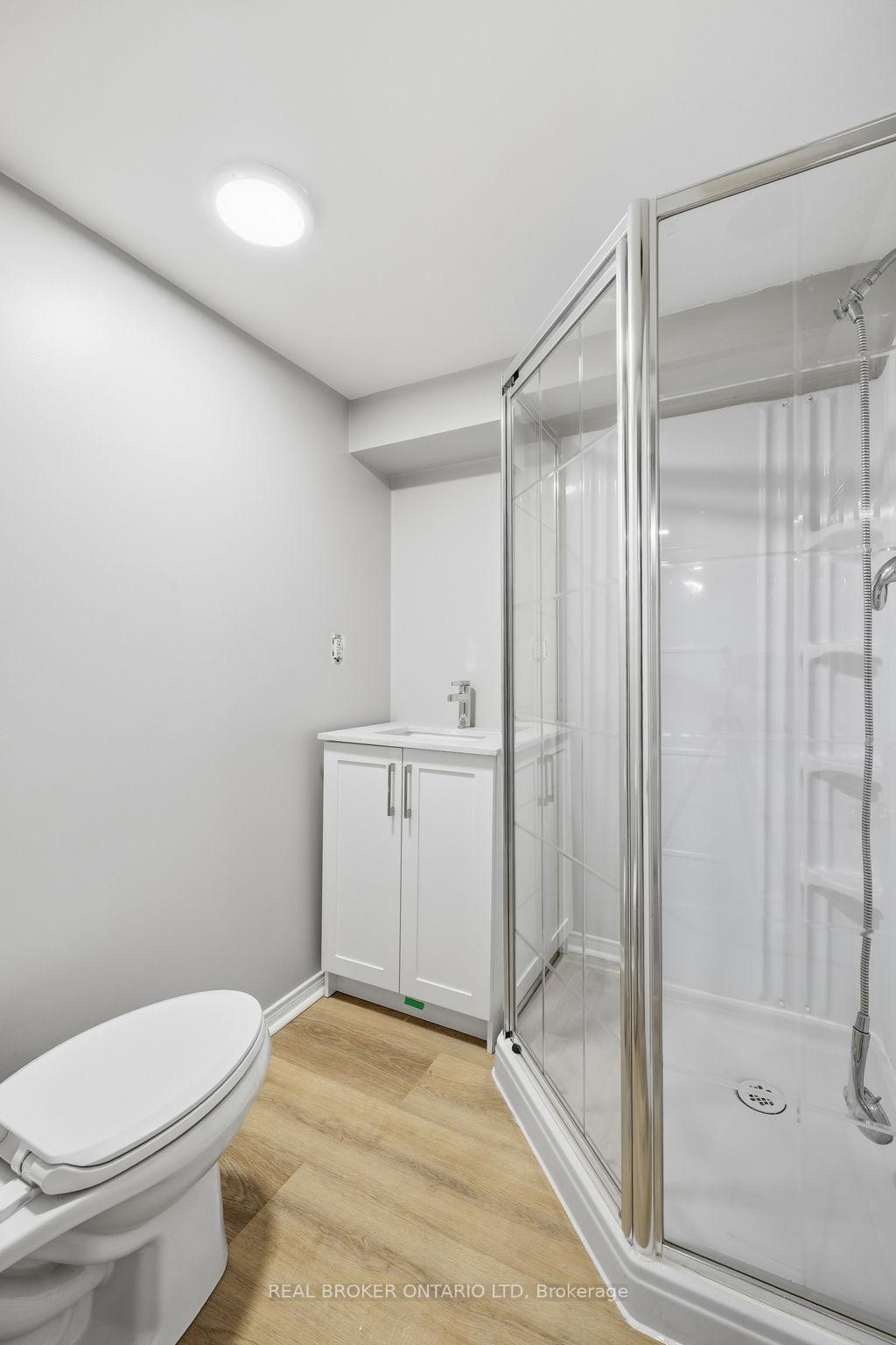 Photo 33 of 205 Holgate Road, London, East I — HOMEH