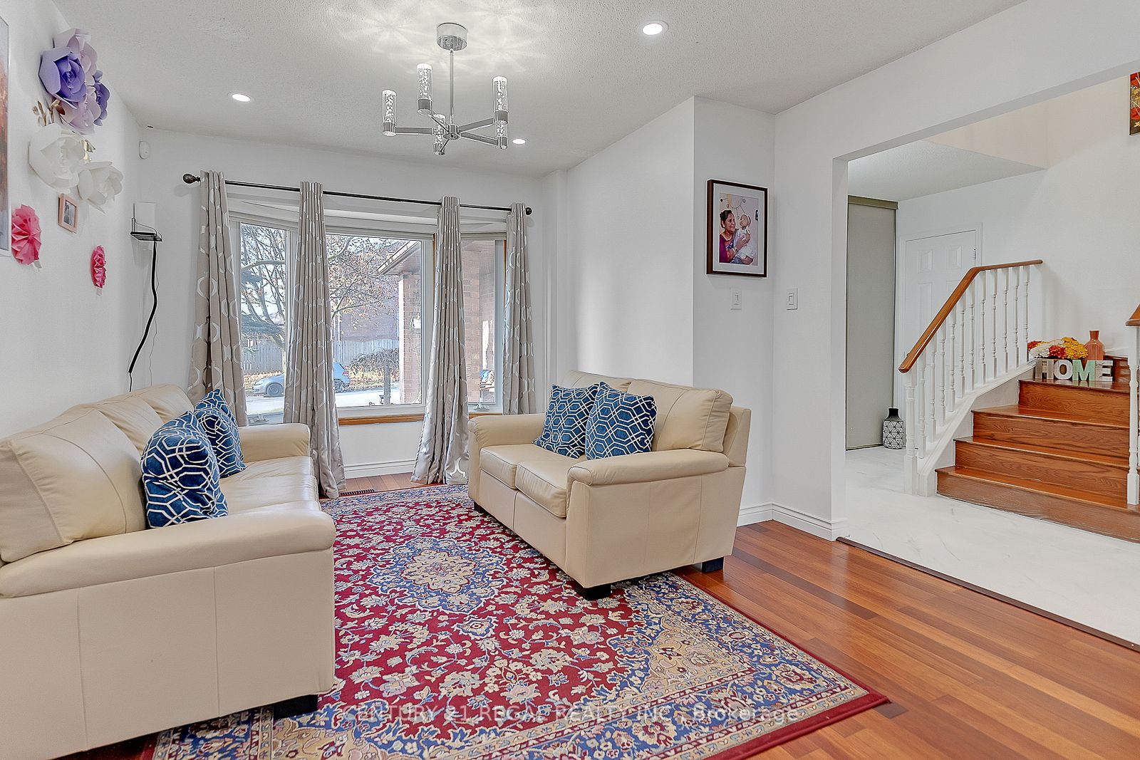 Photo 9 of 28 Upland Drive, Whitby, Blue Grass Meadows — HOMEH