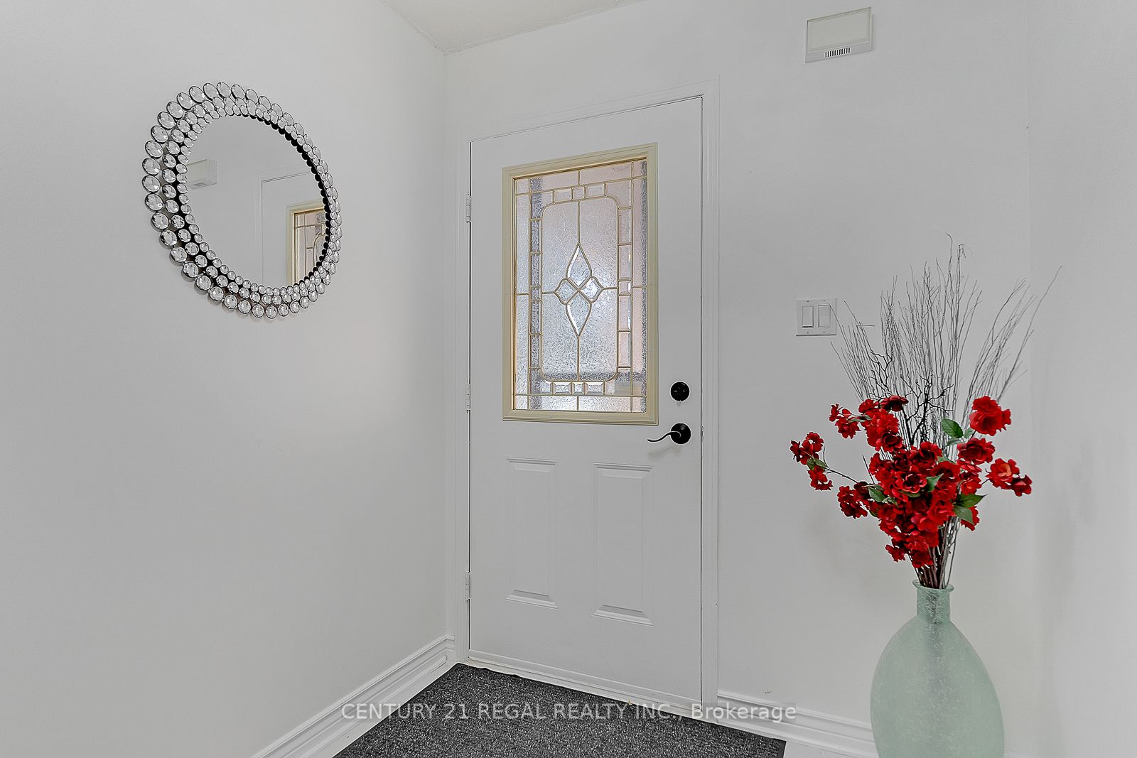 Photo 5 of 28 Upland Drive, Whitby, Blue Grass Meadows — HOMEH