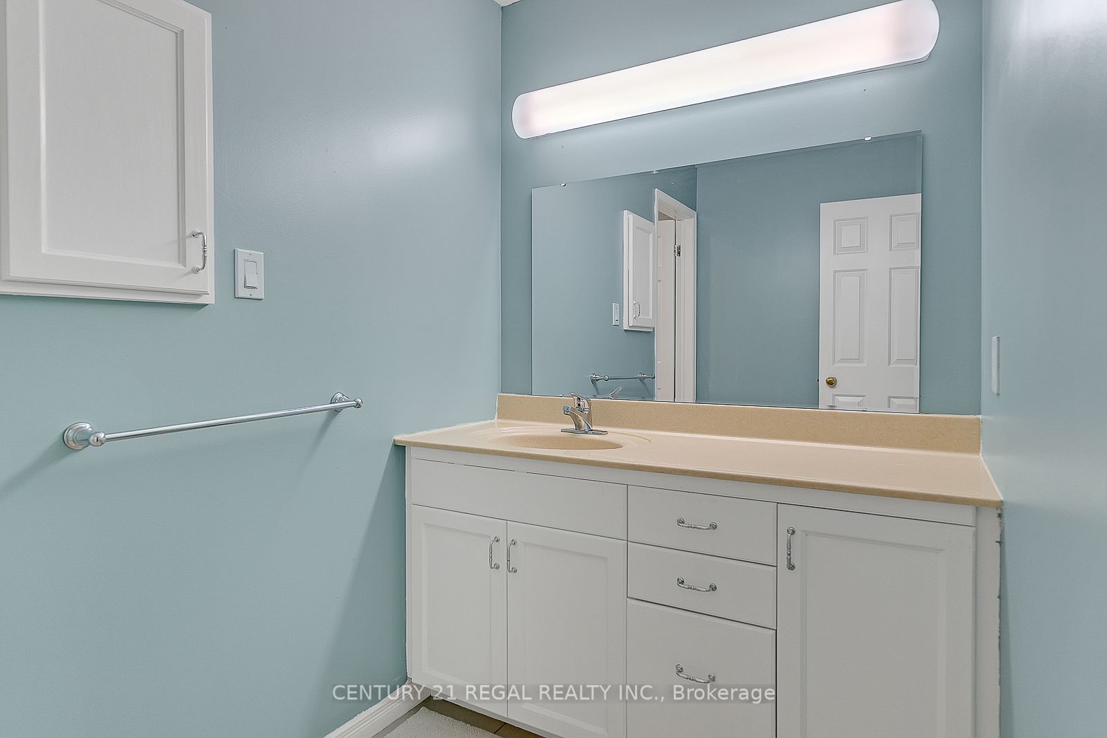 Photo 40 of 28 Upland Drive, Whitby, Blue Grass Meadows — HOMEH