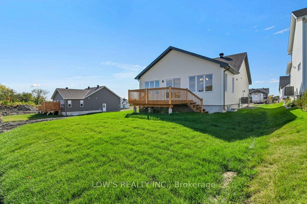Photo 33 of 9 Arber Street, Champlain, Vankleek Hill — HOMEH