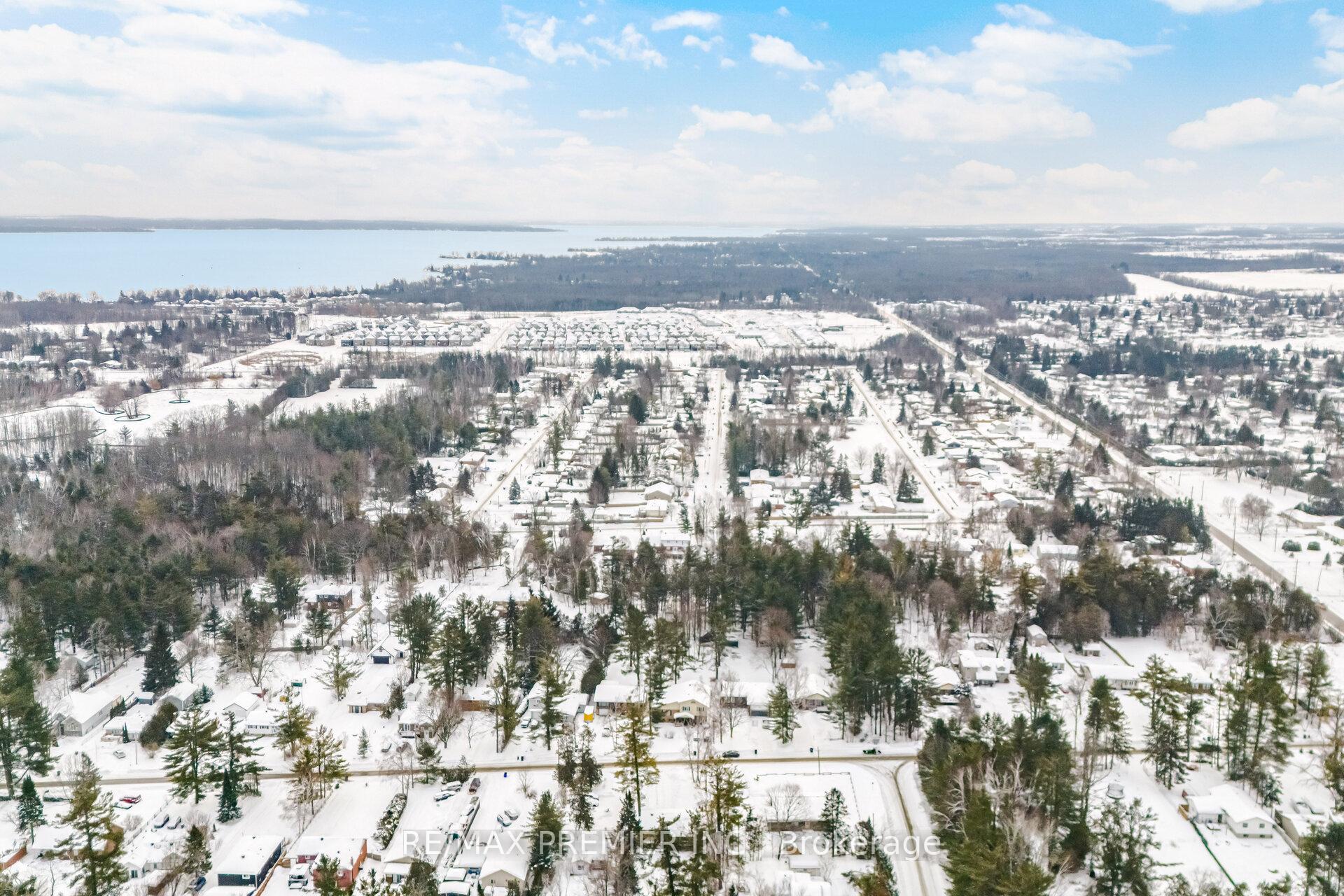 Photo 50 of 752 Pinegrove Avenue, Innisfil, Rural Innisfil — HOMEH