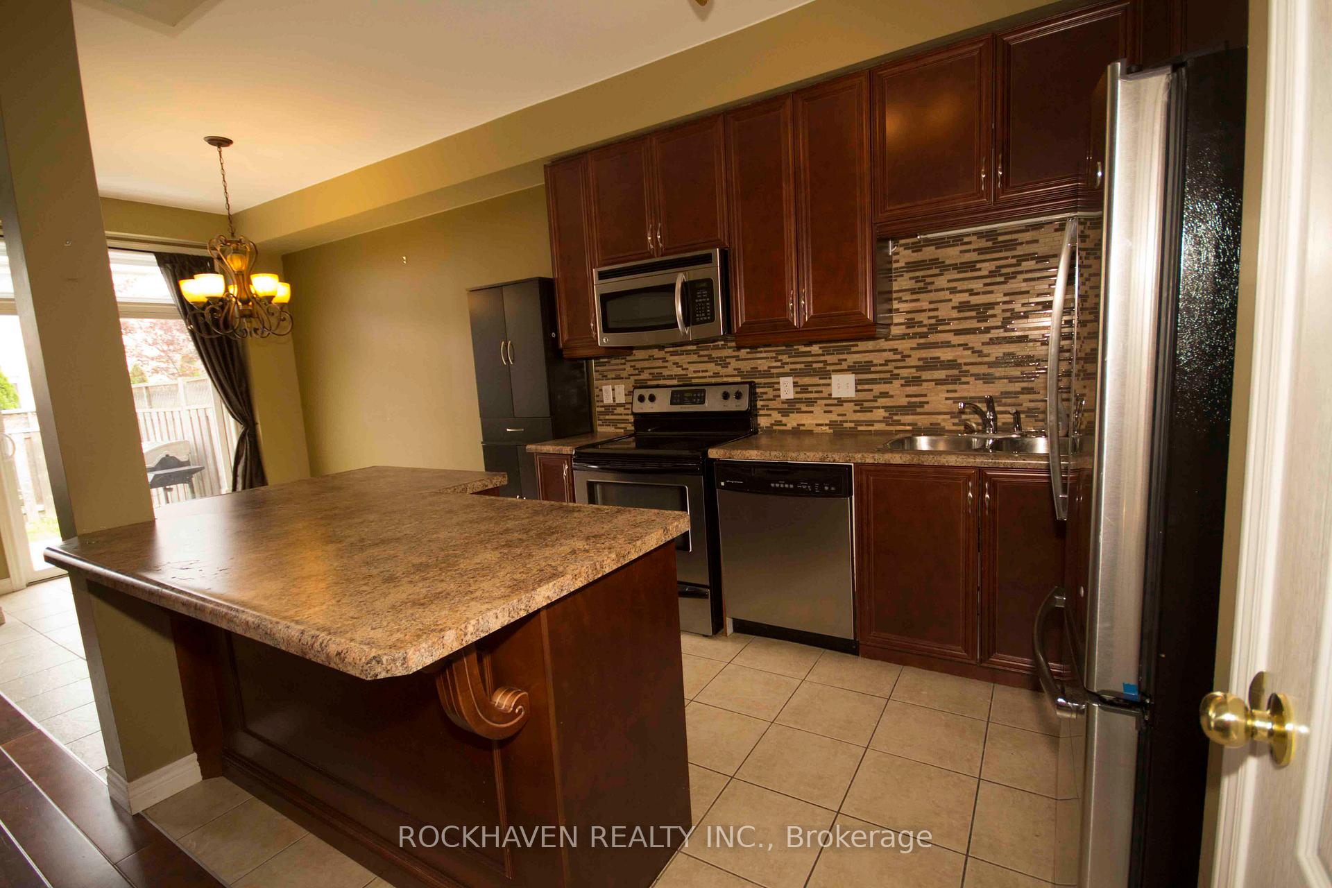 Photo 6 of 108 Marina Point Crescent, Hamilton, Winona Park — HOMEH