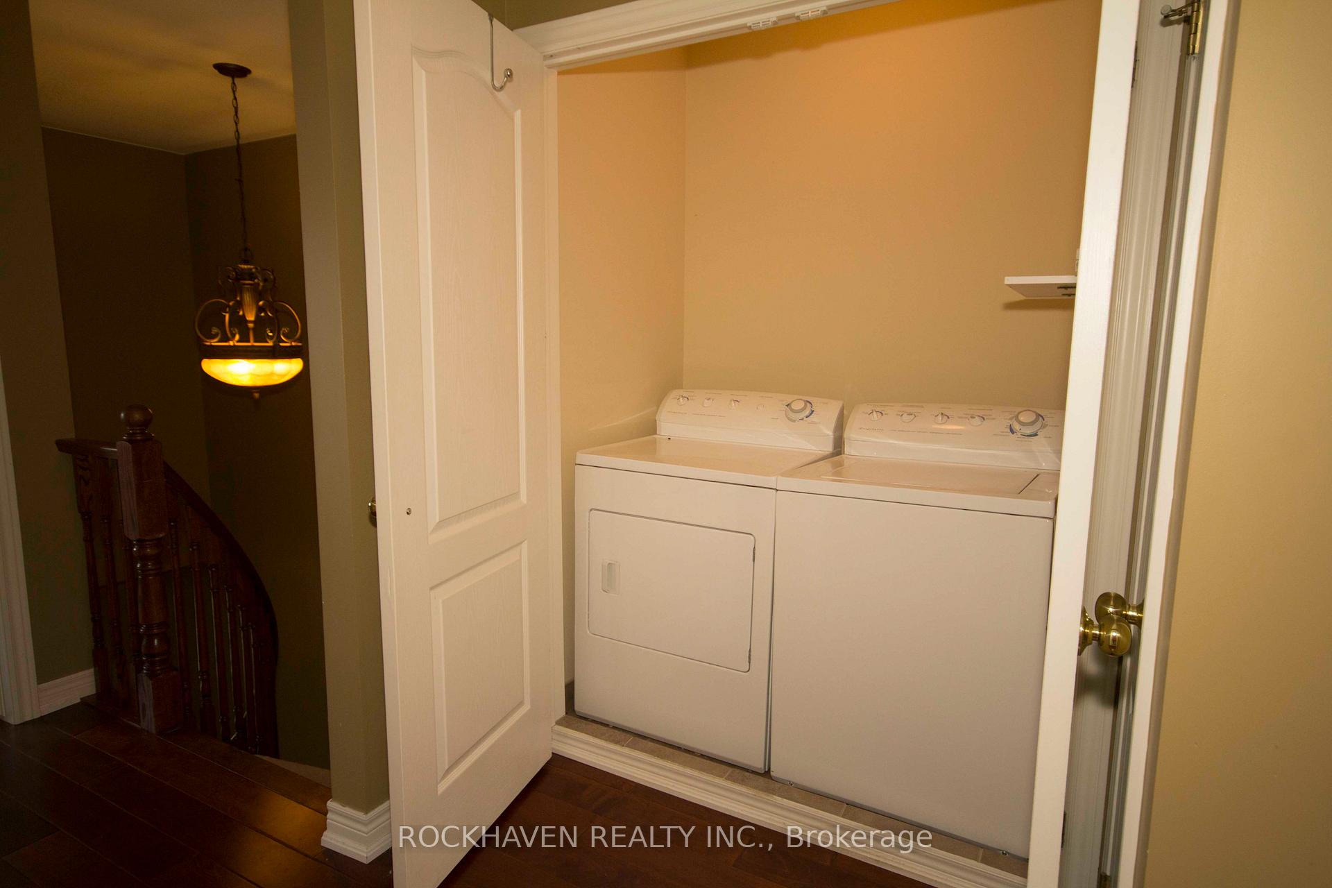 Photo 12 of 108 Marina Point Crescent, Hamilton, Winona Park — HOMEH