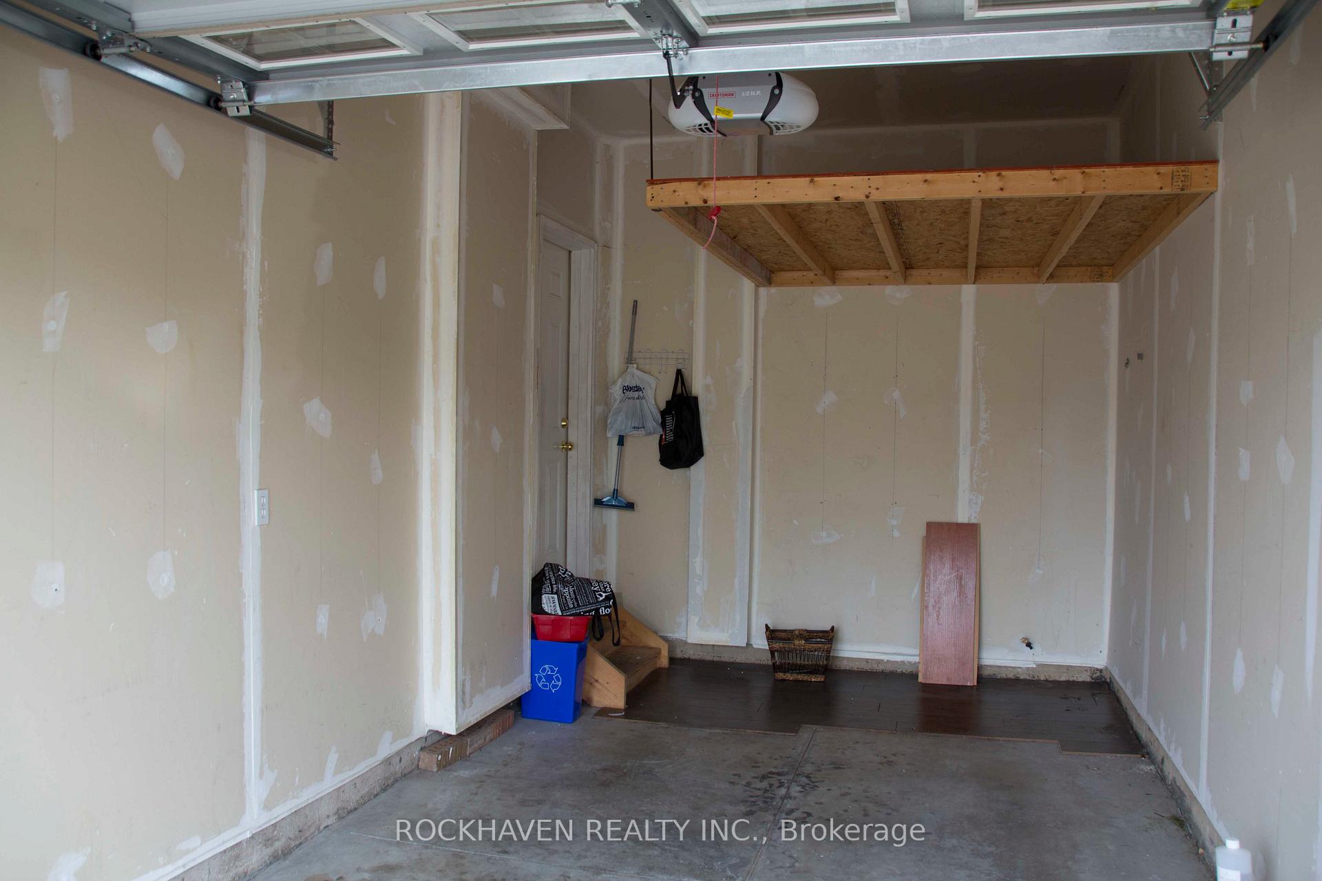 Photo 15 of 108 Marina Point Crescent, Hamilton, Winona Park — HOMEH