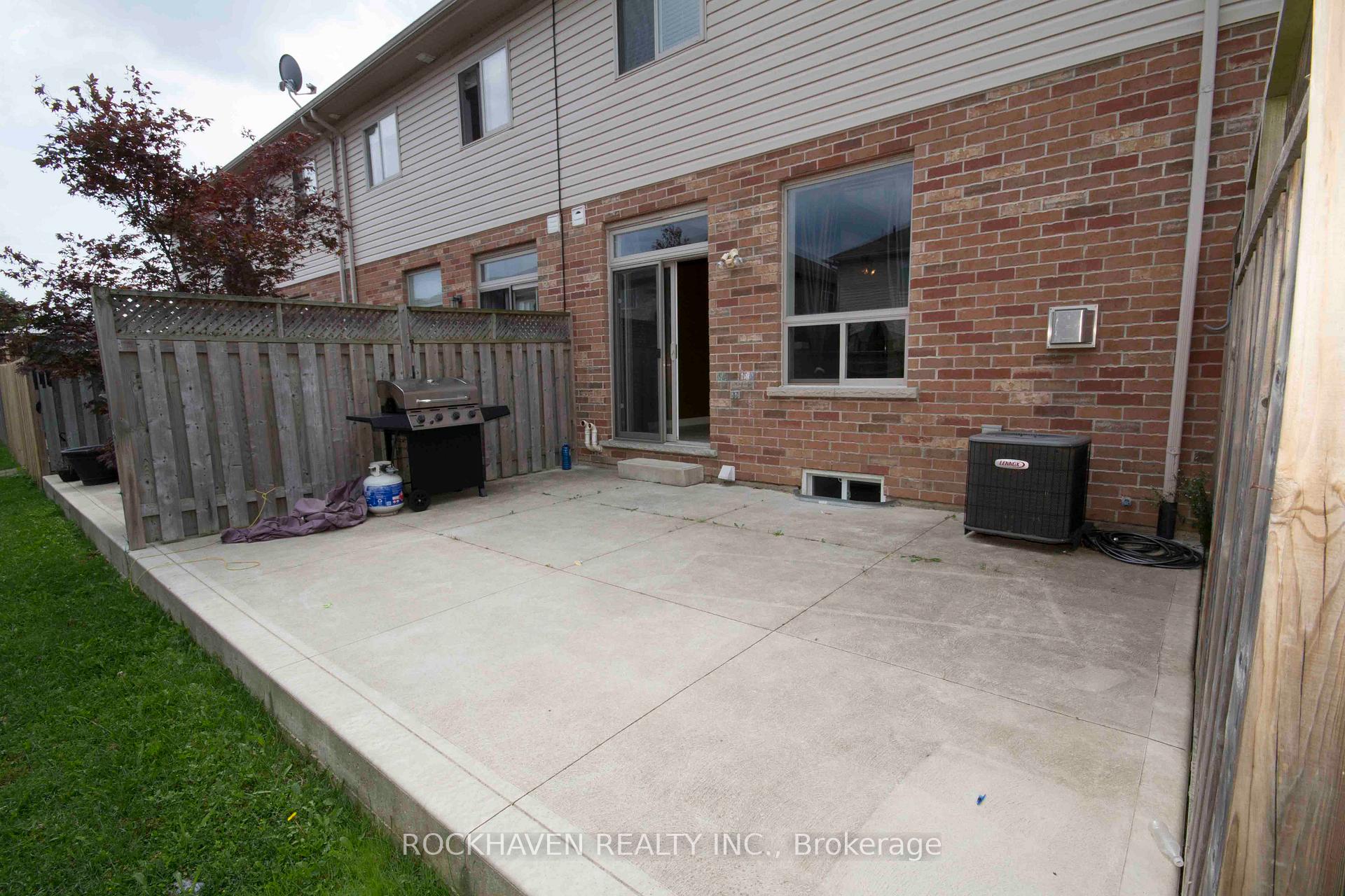 Photo 16 of 108 Marina Point Crescent, Hamilton, Winona Park — HOMEH