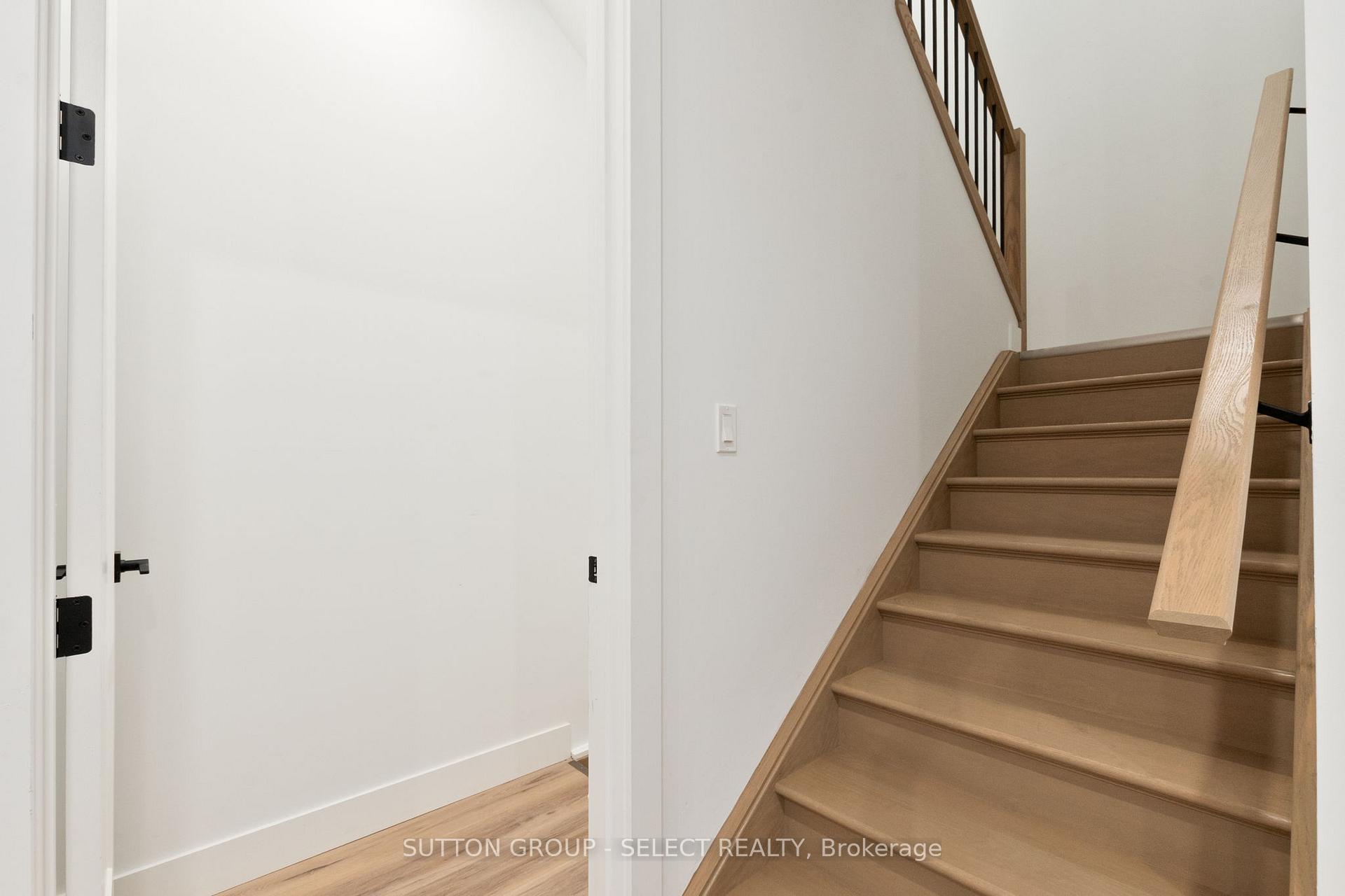 Photo 14 of 822 Maitland Street, London, East B — HOMEH