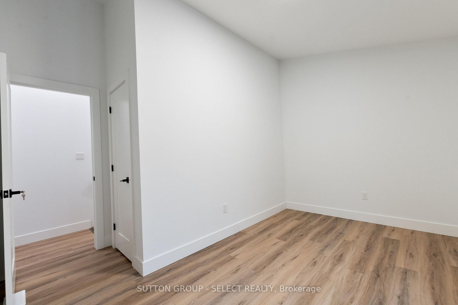 Photo 17 of 822 Maitland Street, London, East B — HOMEH