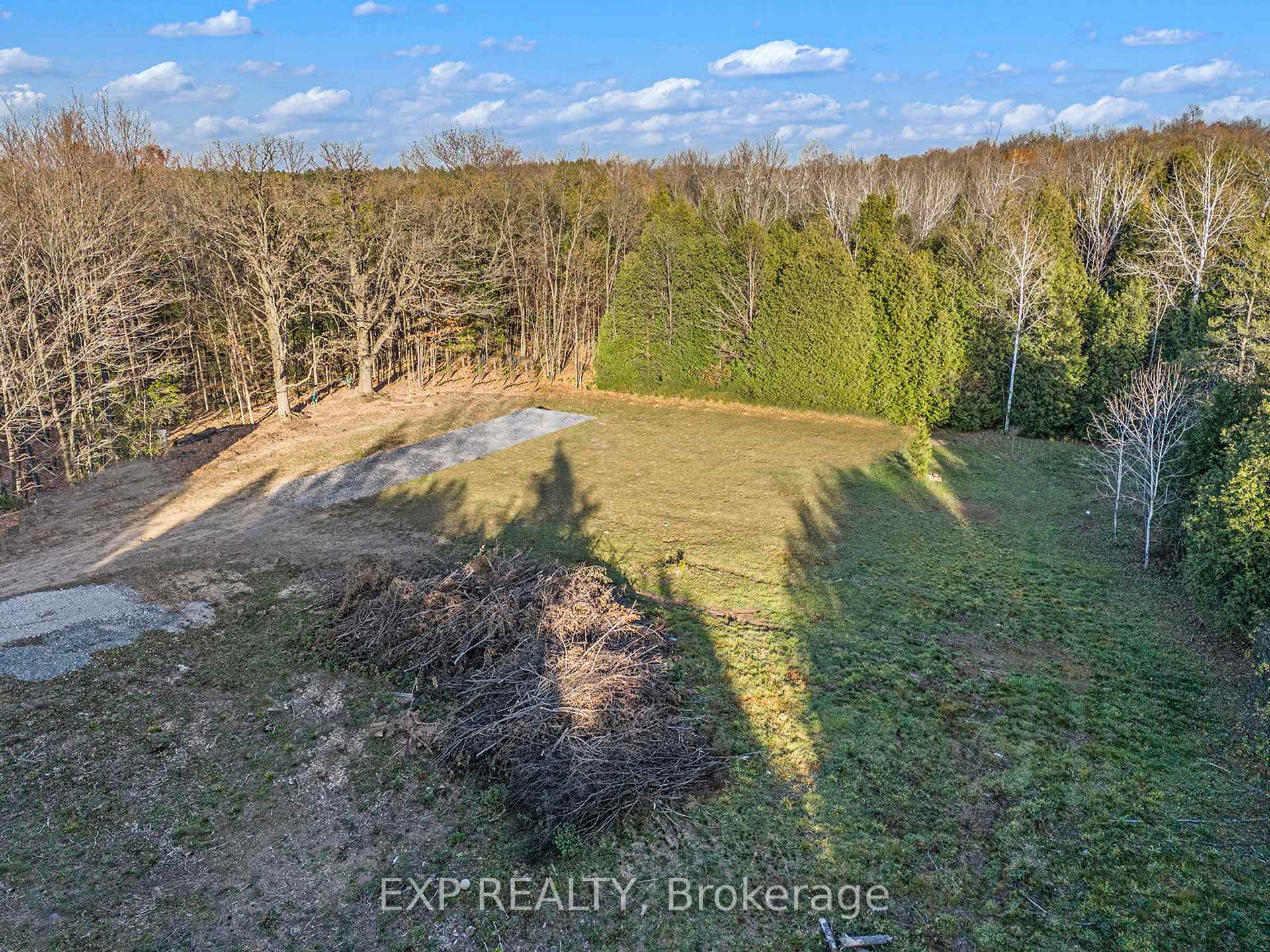 Photo 4 of 8014 Parkway Road, Ottawa, Osgoode Twp North of Reg Rd 6 — HOMEH