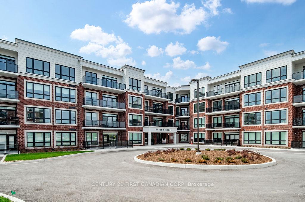 Front of Unit 211, 1975 Fountain Grass Drive