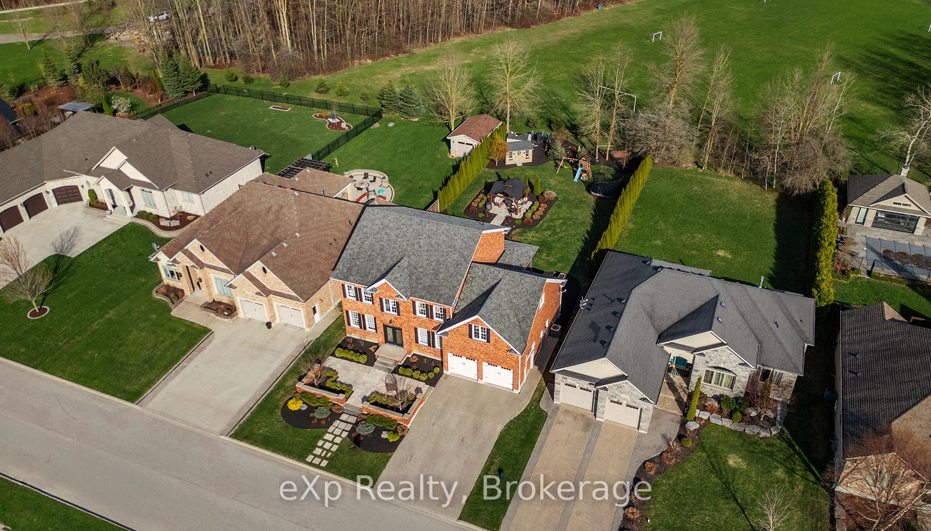 Photo 3 of 880 Wood Drive, North Perth, Listowel — HOMEH
