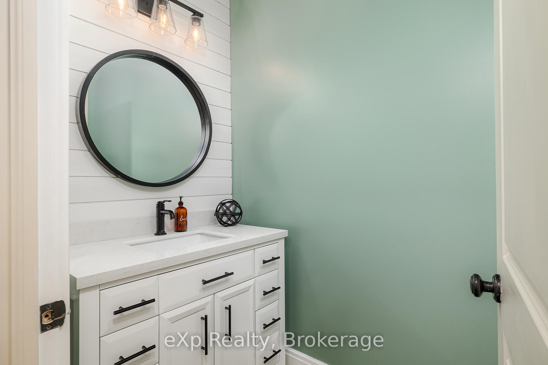 Photo 17 of 880 Wood Drive, North Perth, Listowel — HOMEH