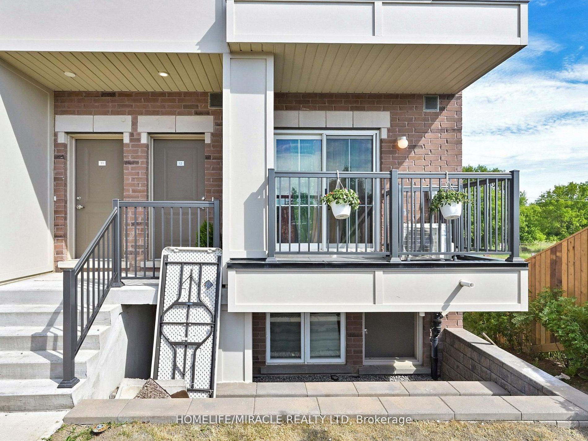 Front of Unit 12 Corner Unit, 490 Beresford Path